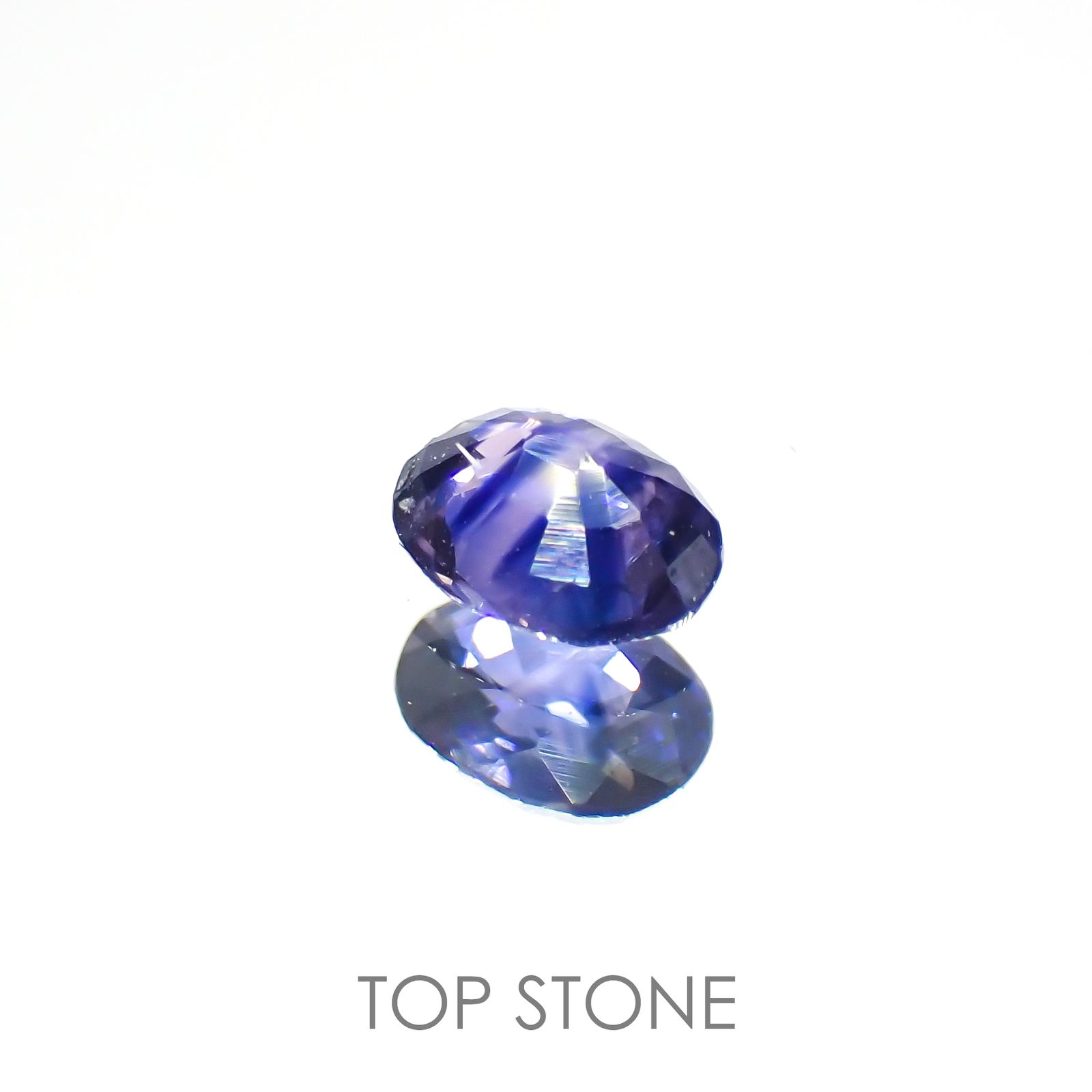 バイカラーサファイア(宝石名サファイア)タンザニア産 0.30ct 識別済[220616191]4.3x3.3mm前後