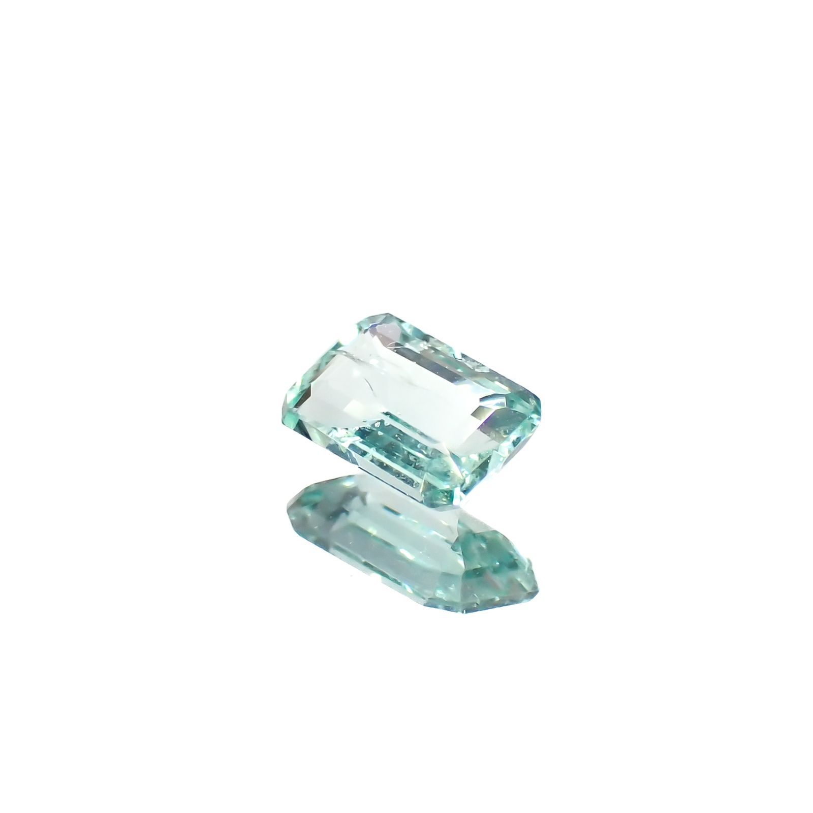 パステルカラーエメラルド コロンビア産 0.44ct[240225960]6x3.8mm前後