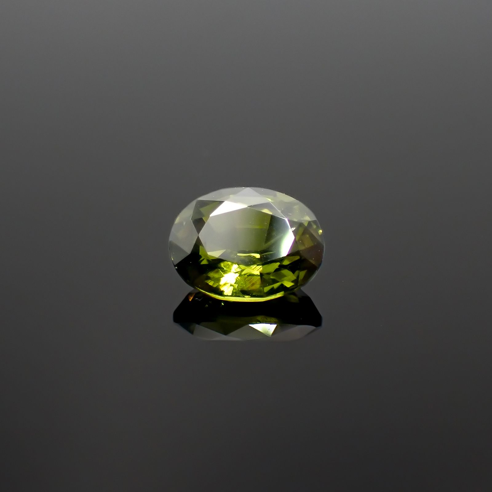 グリーンジルコン スリランカ/カンボジア産 1.03ct[240929087]6.7x5.1mm前後