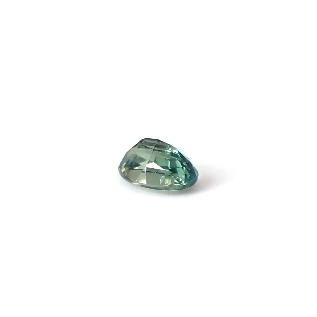 アレキサンドライト ブラジル産 EmeraldMains社製 0.23ct / 4.3x3mm前後 [260131571]