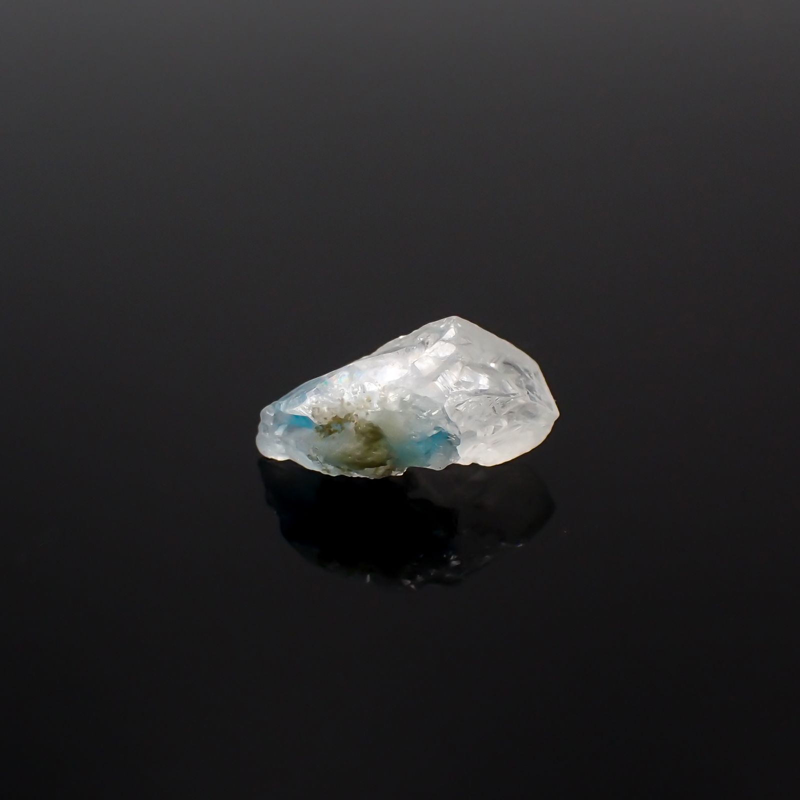 ユークレース 原石 ブラジル産 2.56ct[231023597]12.1x6.8mm前後