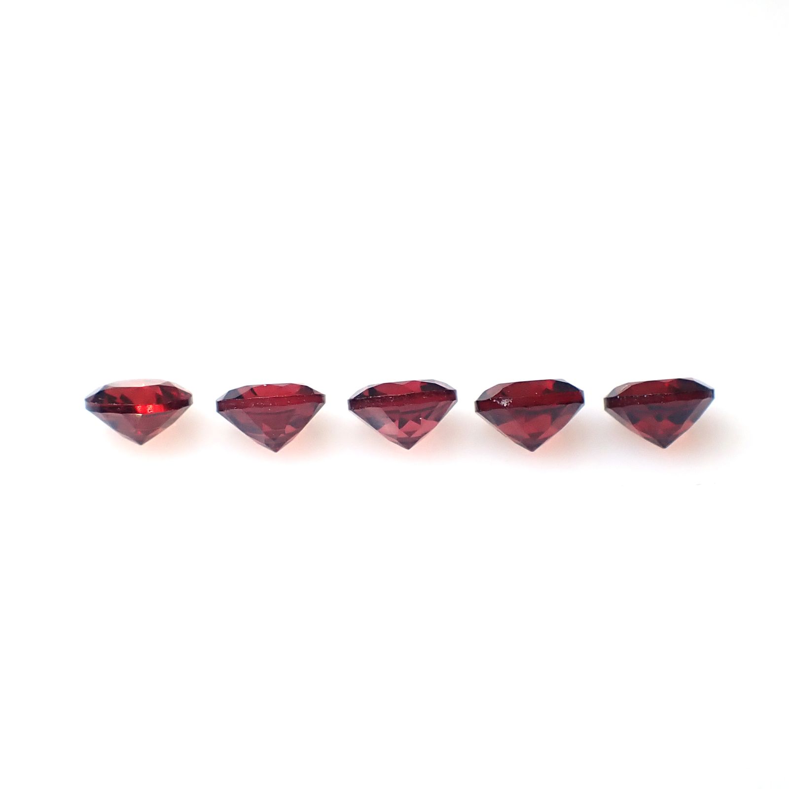 <ランダムセレクト1個販売>パイラルスパイトガーネット モザンビーク産 約0.57ct [250129787]5x5mm前後