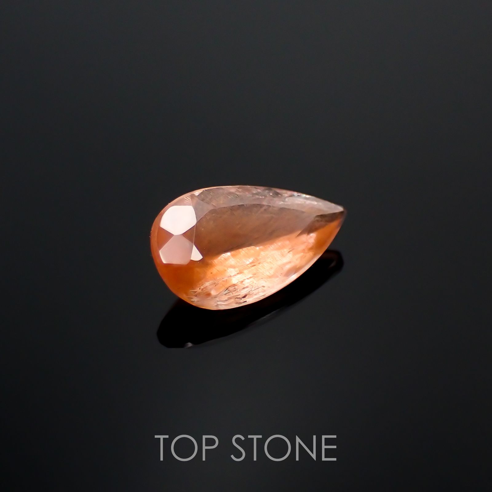 サンストーンスキャポライト(宝石名シーン・スキャポライト)タンザニア産 1.23ct 識別済[221219272]10.7x6.2mm前後