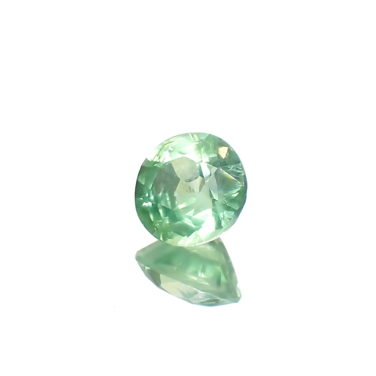 グリーンカイヤナイト タンザニア産 0.62ct[230220577]5.1x5mm前後
