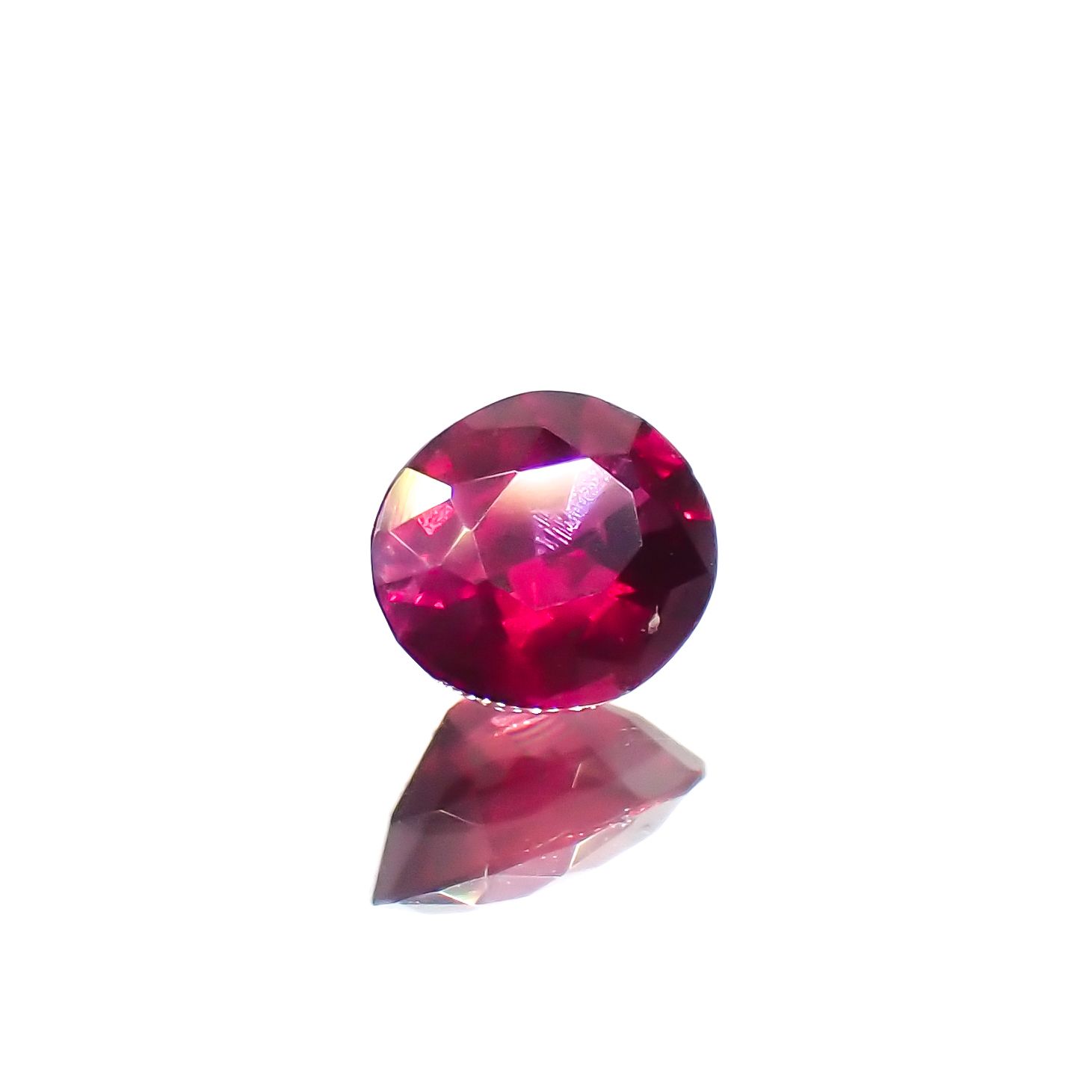 ルビー 非加熱 マダガスカル産 0.21ct[230622338]3.8x3.2mm前後