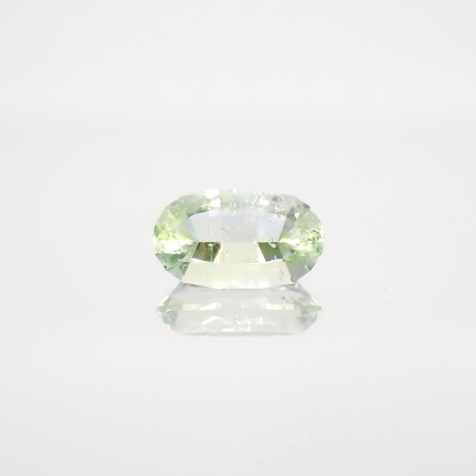 ハイアライトオパール(宝石名イエローグリーン コモン・オパール/別名ハイアライト)メキシコ産 ソ付(彩珠) 1.218ct / 9.9x5.7mm前後 [230119874]