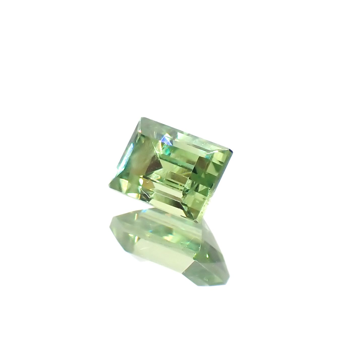 デマントイドガーネット ロシア産 0.23ct[231023656]3.7x2.7mm前後