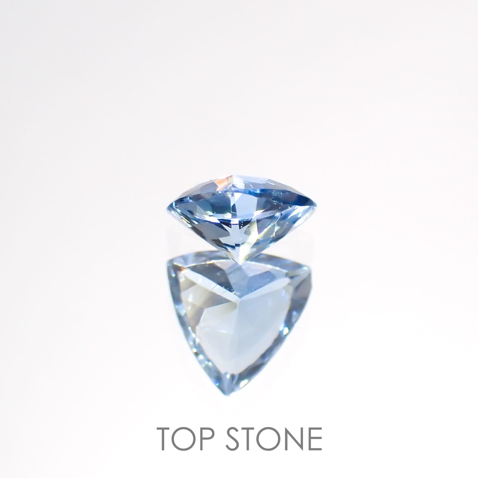サンタマリアアクアマリン ブラジル産 0.47ct[220114044]5.6x5.7mm前後
