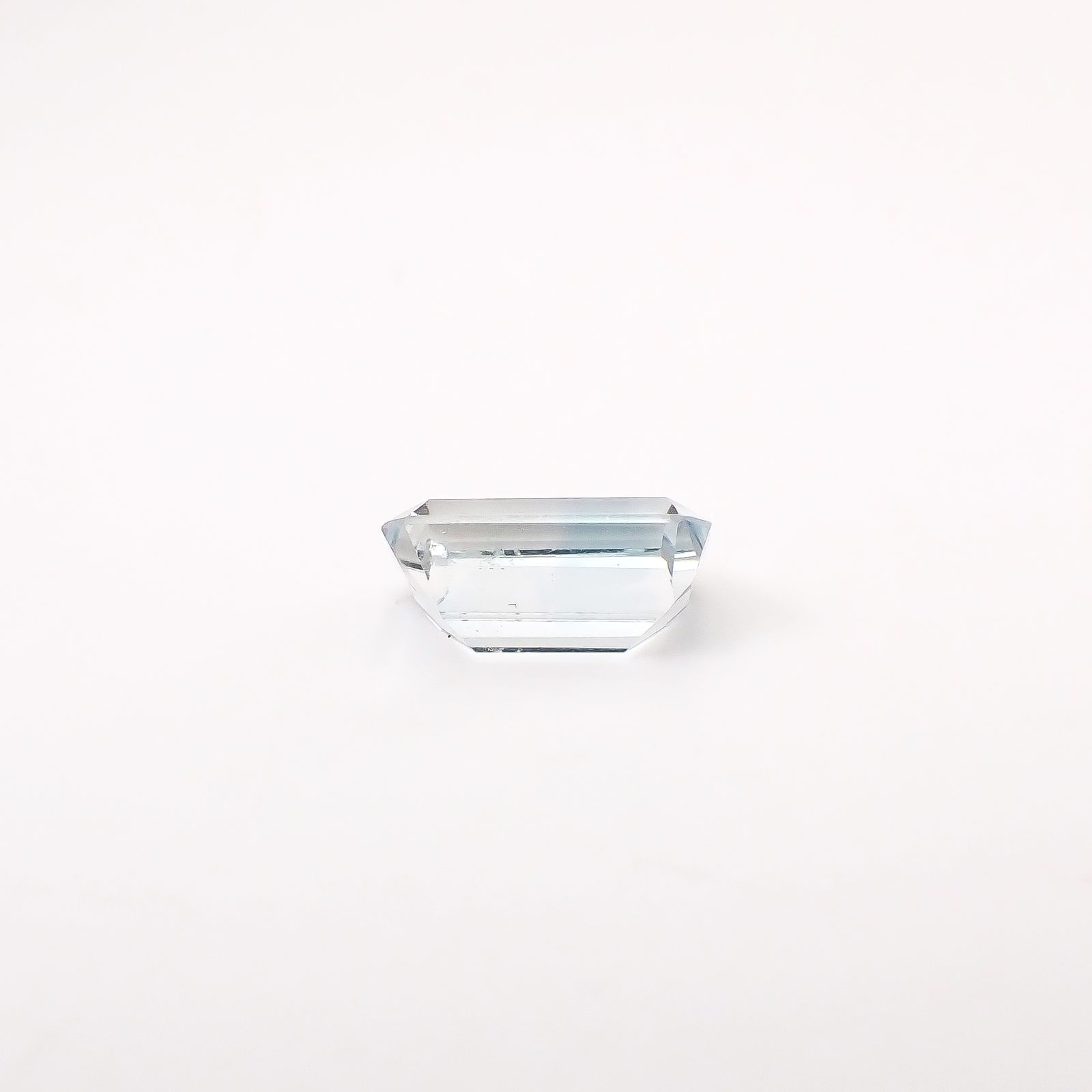 バイカラートパーズ 非加熱 ブラジル産 4.30ct / 11.3x7.6mm前後 [260331798]