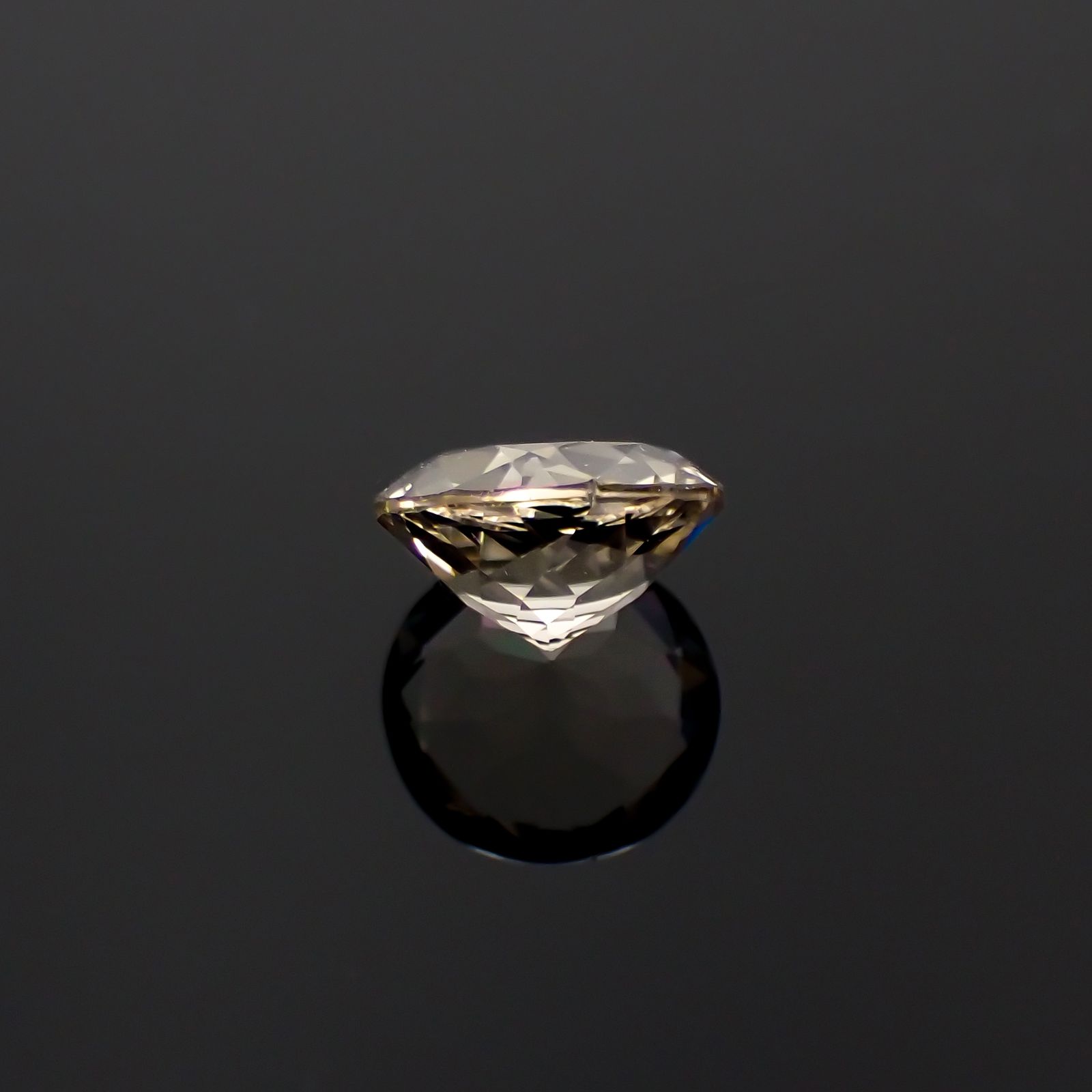 含バリウム・サニディン(宝石名サニディン)ドイツ産 1.31ct 識別済[231224970]7.5x7.5mm前後