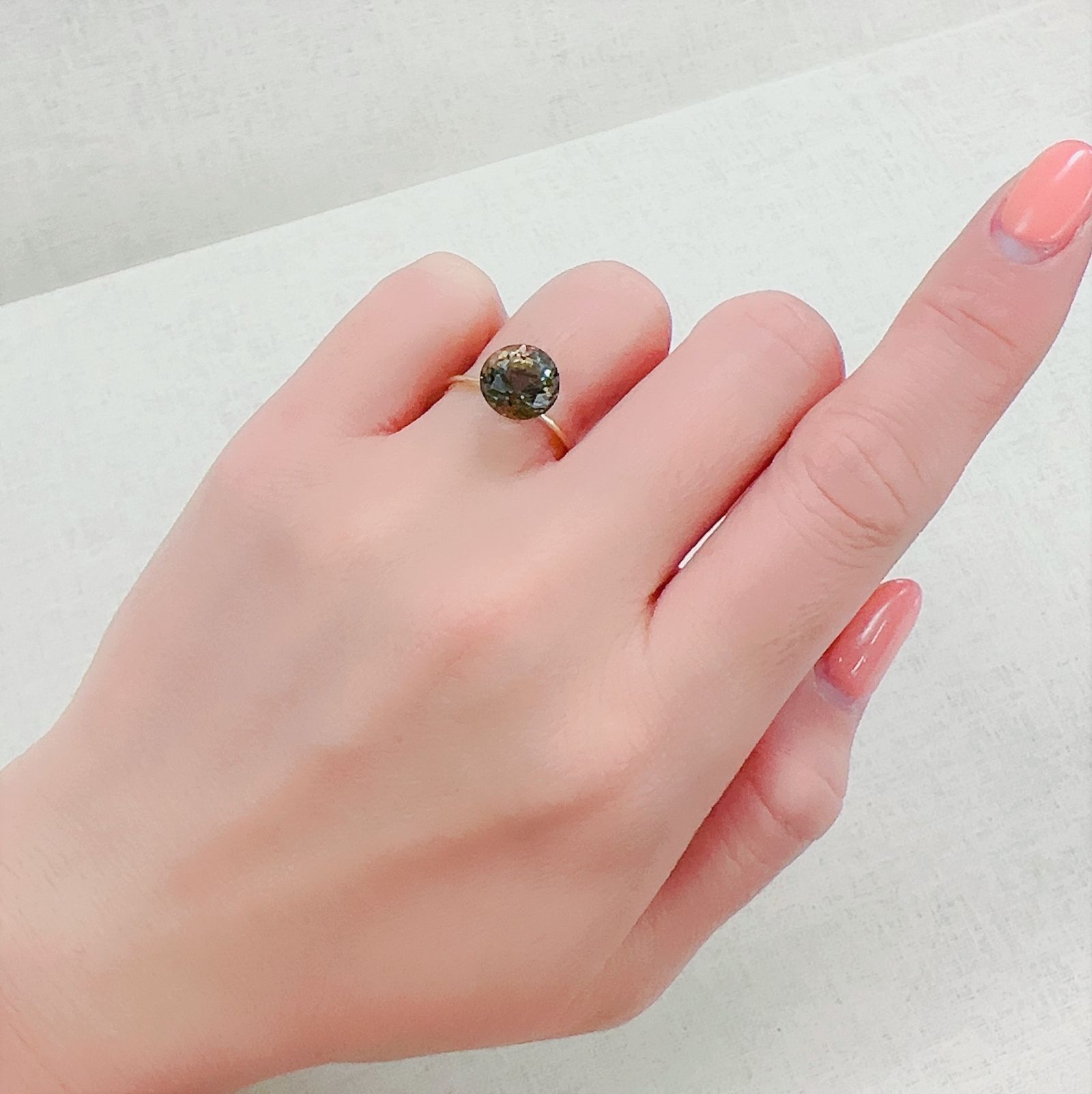 バイカラーオレゴンサンストーン(宝石名ラブラドライト)アメリカ・オレゴン州産 2.83ct 識別済[230321113]9x8.9mm前後