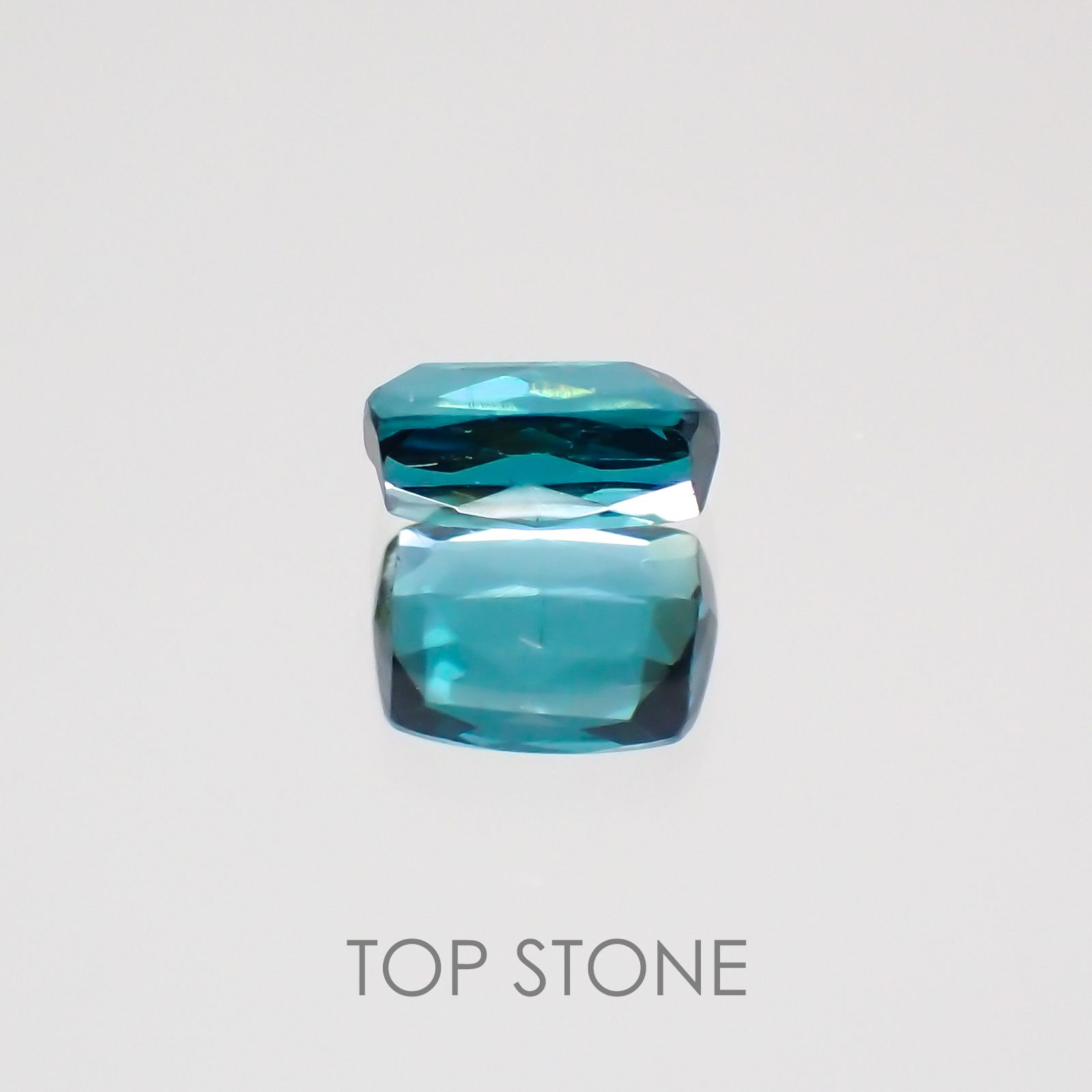 ブルートルマリン ブラジル産 ルース 0.32ct[20128790]4.7×3.4mm前後