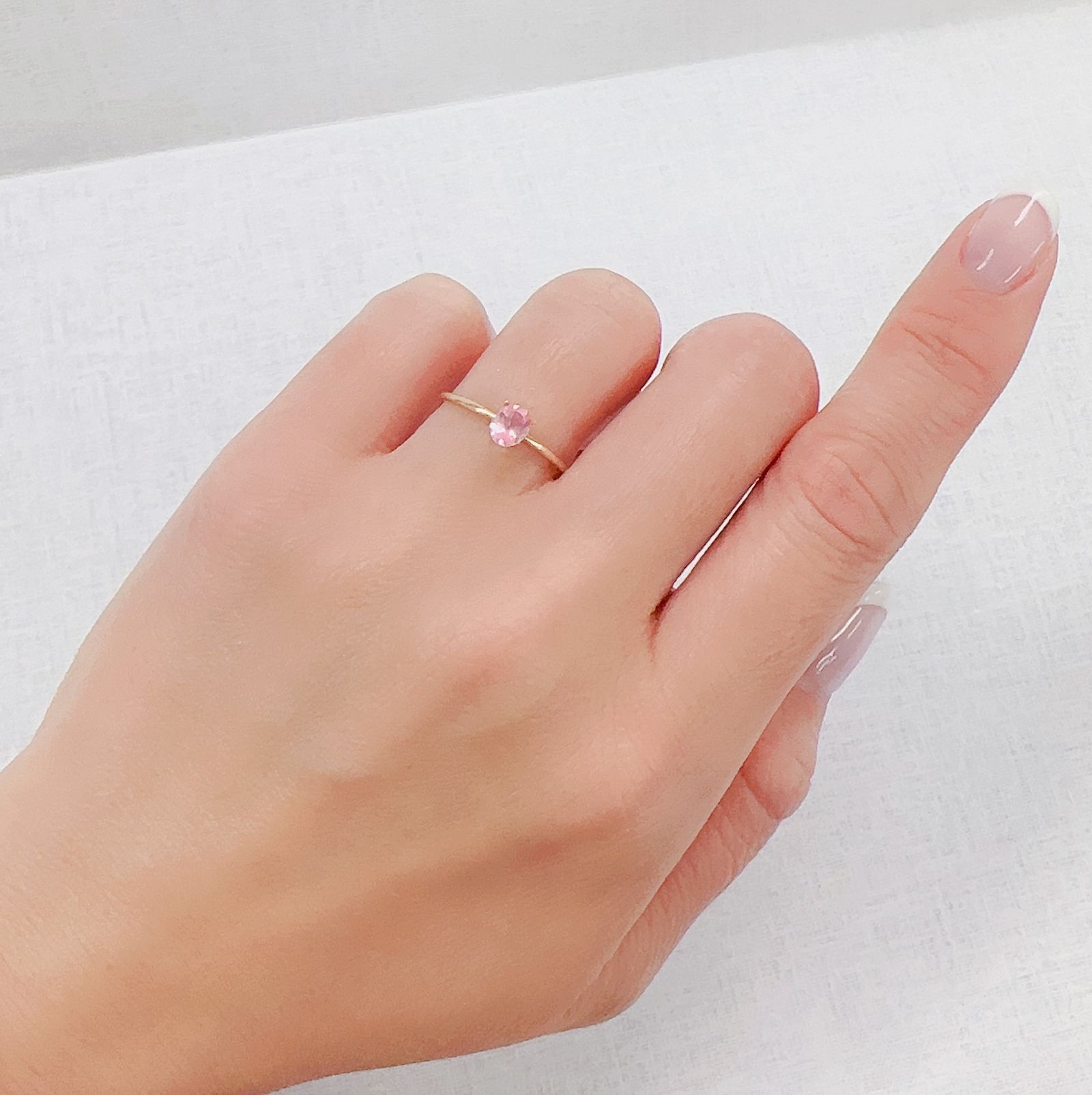 シルキーピンクスピネル タンザニア産 0.40ct [230421567]5x4mm前後