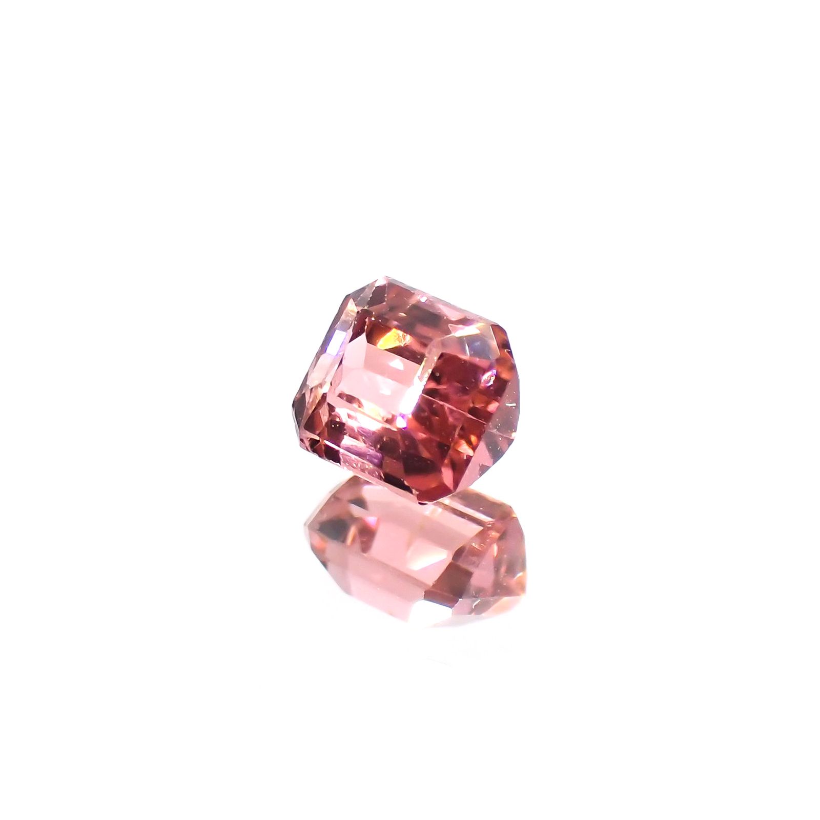 ローズピンクトルマリン(宝石名ピンク・トルマリン)ブラジル/アフリカ産 0.54ct 識別済[220114857]4.5x4.2mm前後