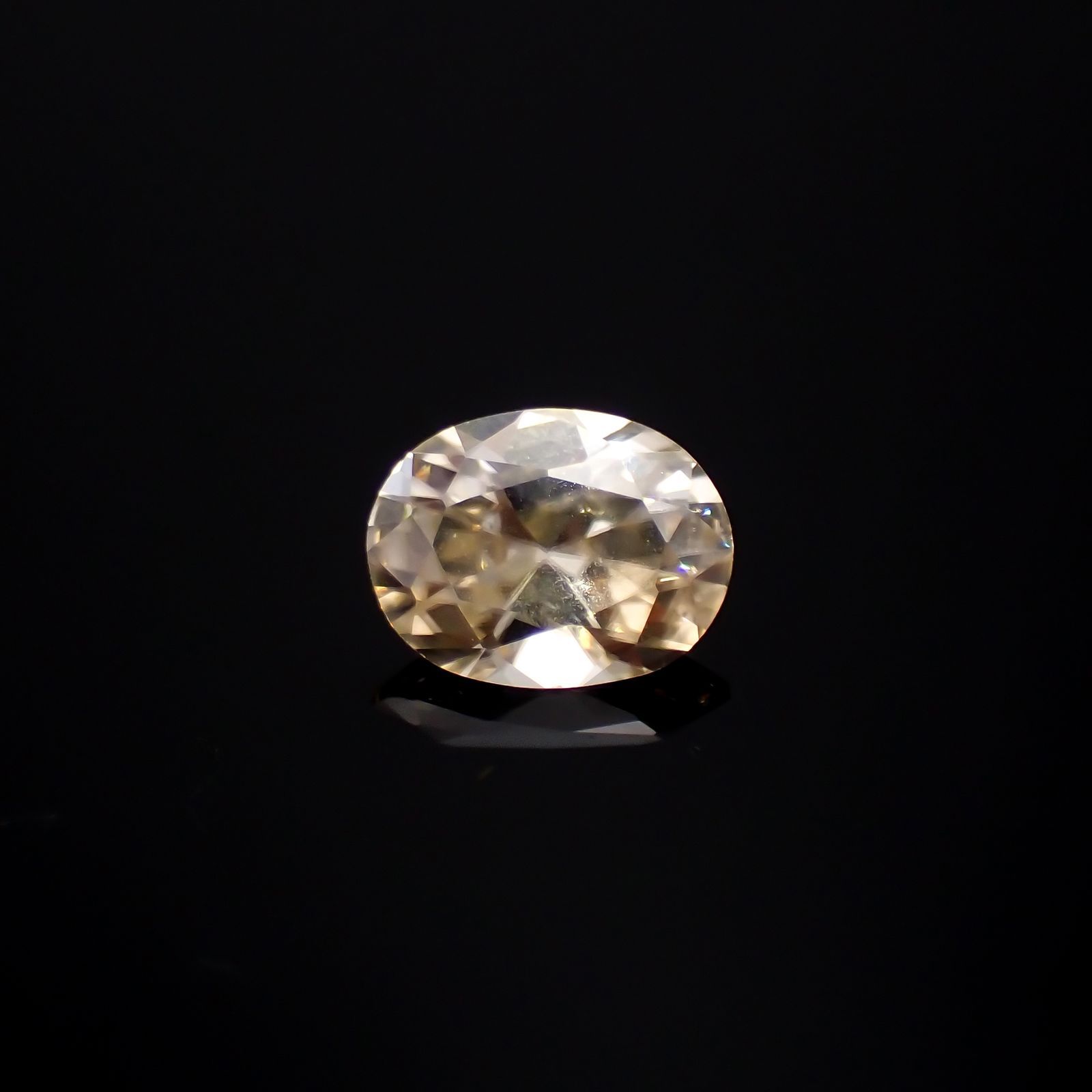 イエロージルコン(宝石名ジルコン)スリランカ/カンボジア産 1.21ct 識別済[231124189]7.2x5.6mm前後