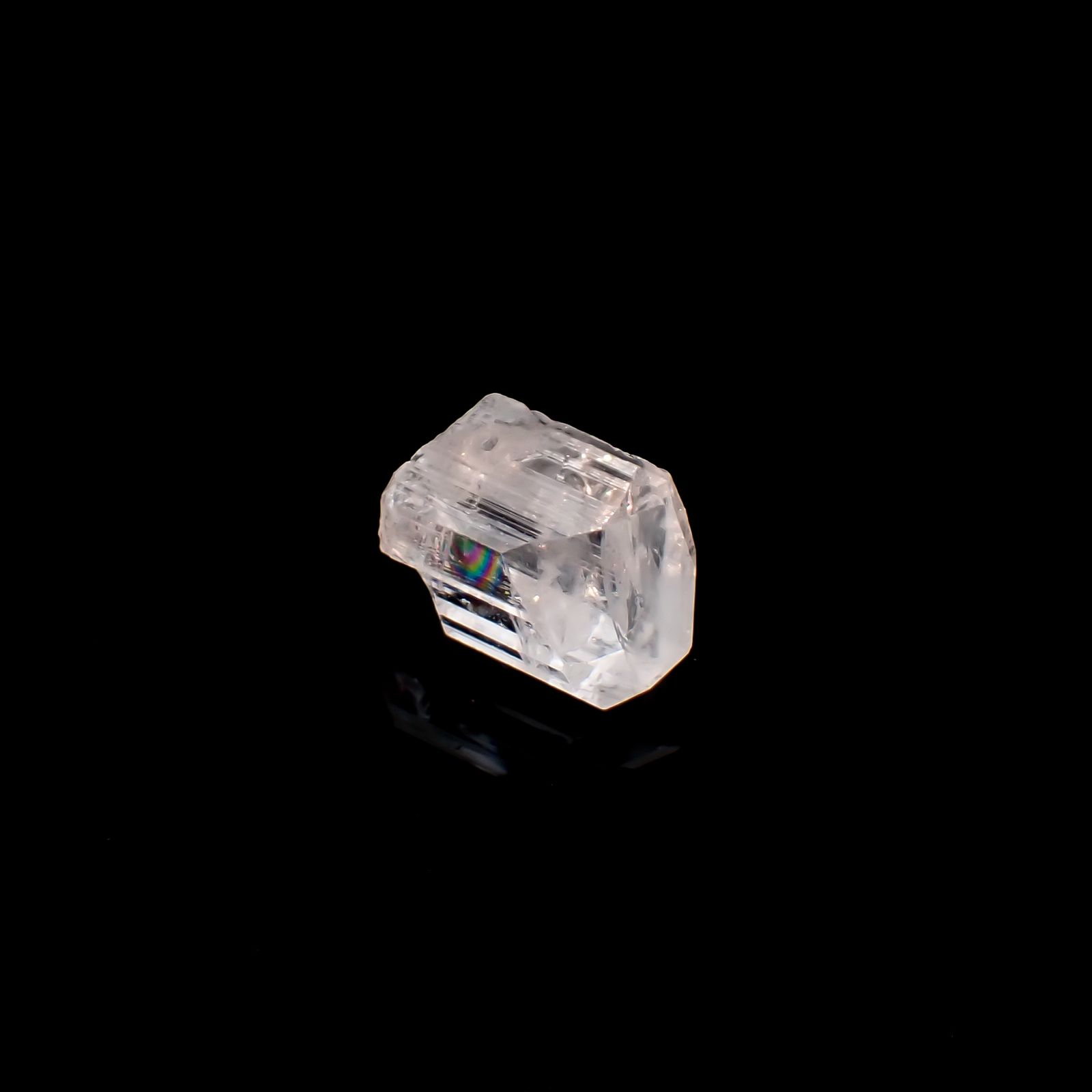 ダンビュライト原石 メキシコ産 11.67ct / 16.1x11.5mm前後 [260532169]