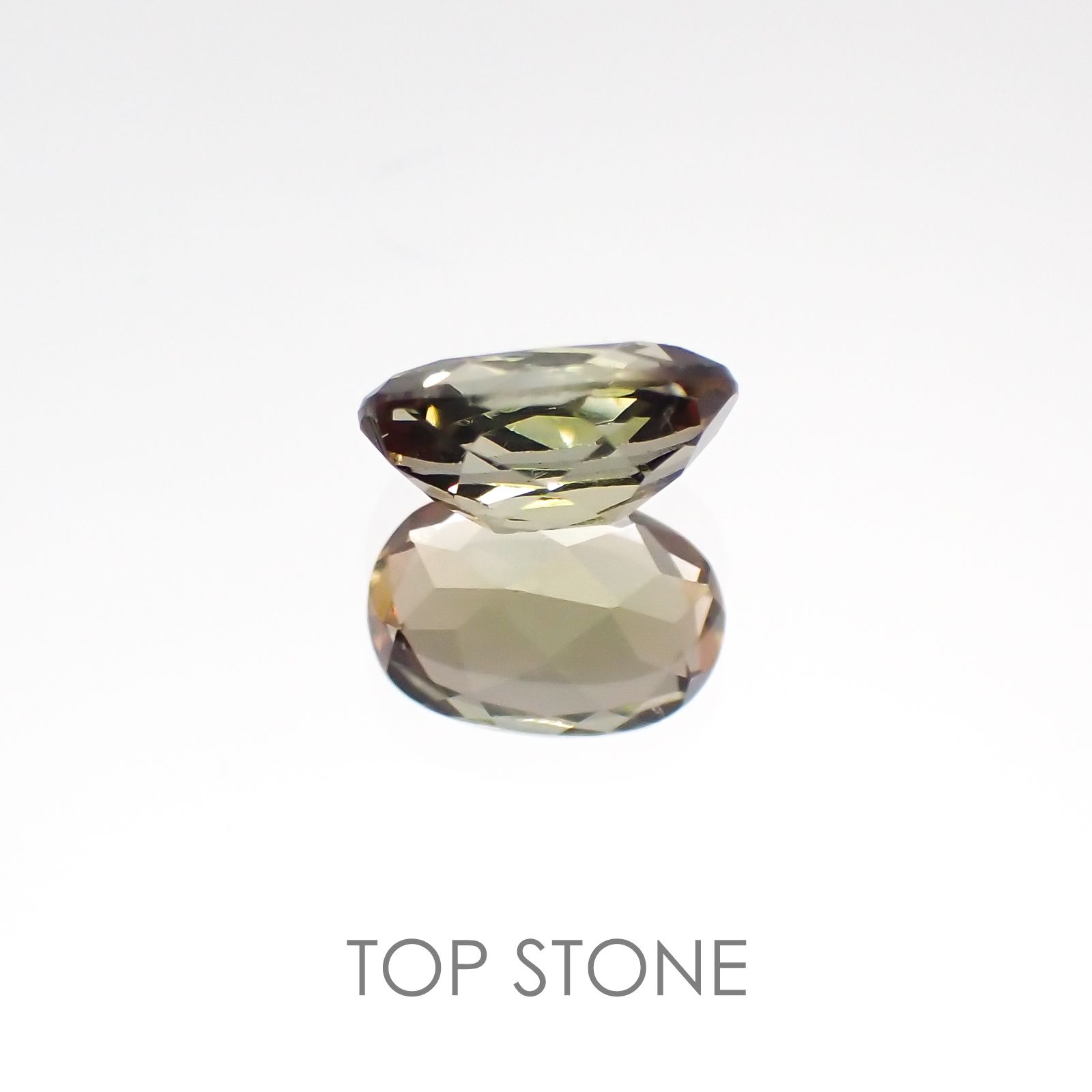 バイカラーアンダリュサイト スリランカ産 ルース 0.45ct[20117471]5.9×3.9mm前後