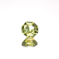 ◇オクタゴンカット◇スフェーン(宝石名スフェーン)マダガスカル産 0.40ct 識別済[231224747]4.2x4.2mm前後