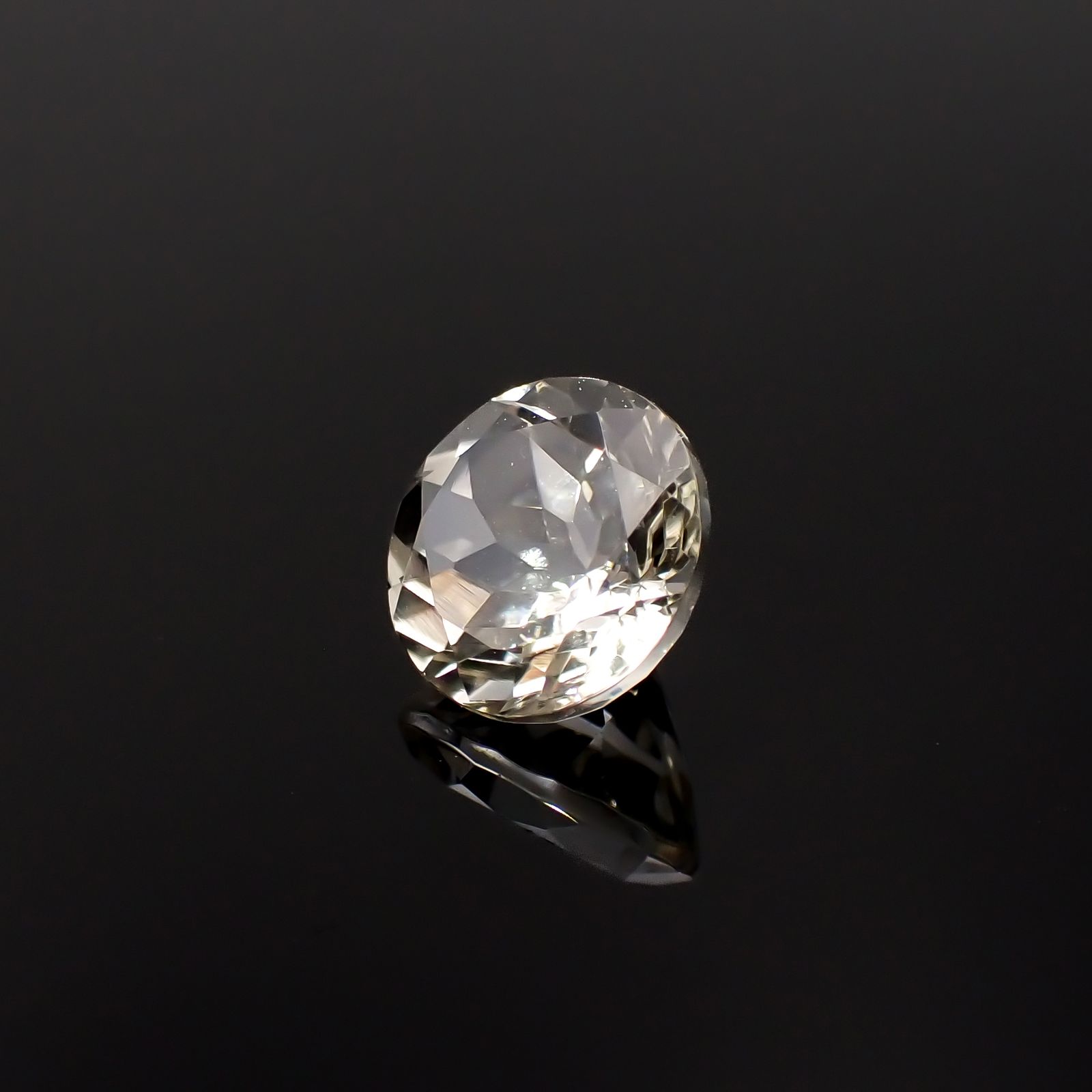 イエロースキャポライト フルオレッセンス(宝石名スキャポライト)タンザニア産 1.20ct 識別済[230722656]7x7mm前後