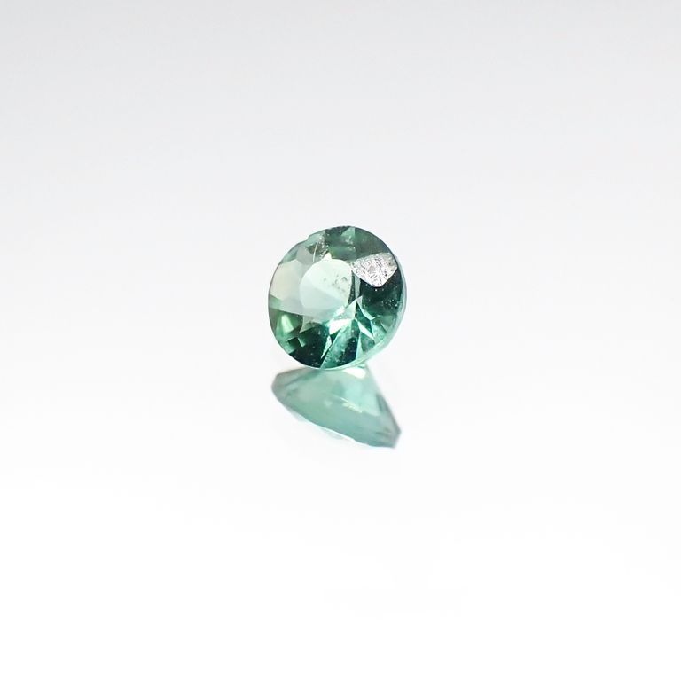 パライバトルマリン(宝石名トルマリン/別名パライバ・トルマリン) ブラジル・パライバ州バターリャ鉱山産 0.12ct 識別済[20096238]3.1×3.1mm前後
