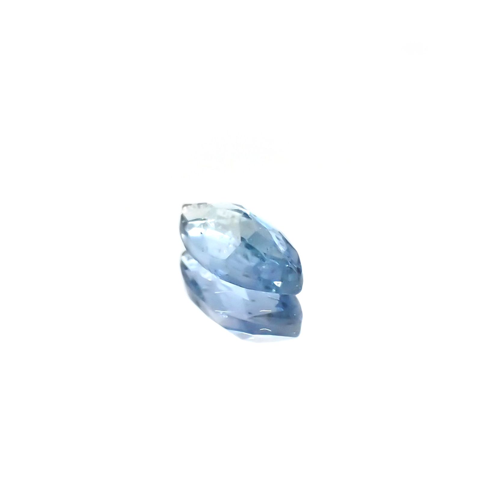 サンタマリアアクアマリン(宝石名アクアマリン) ブラジル産 0.24ct 識別済[210611408]6.1×3mm前後