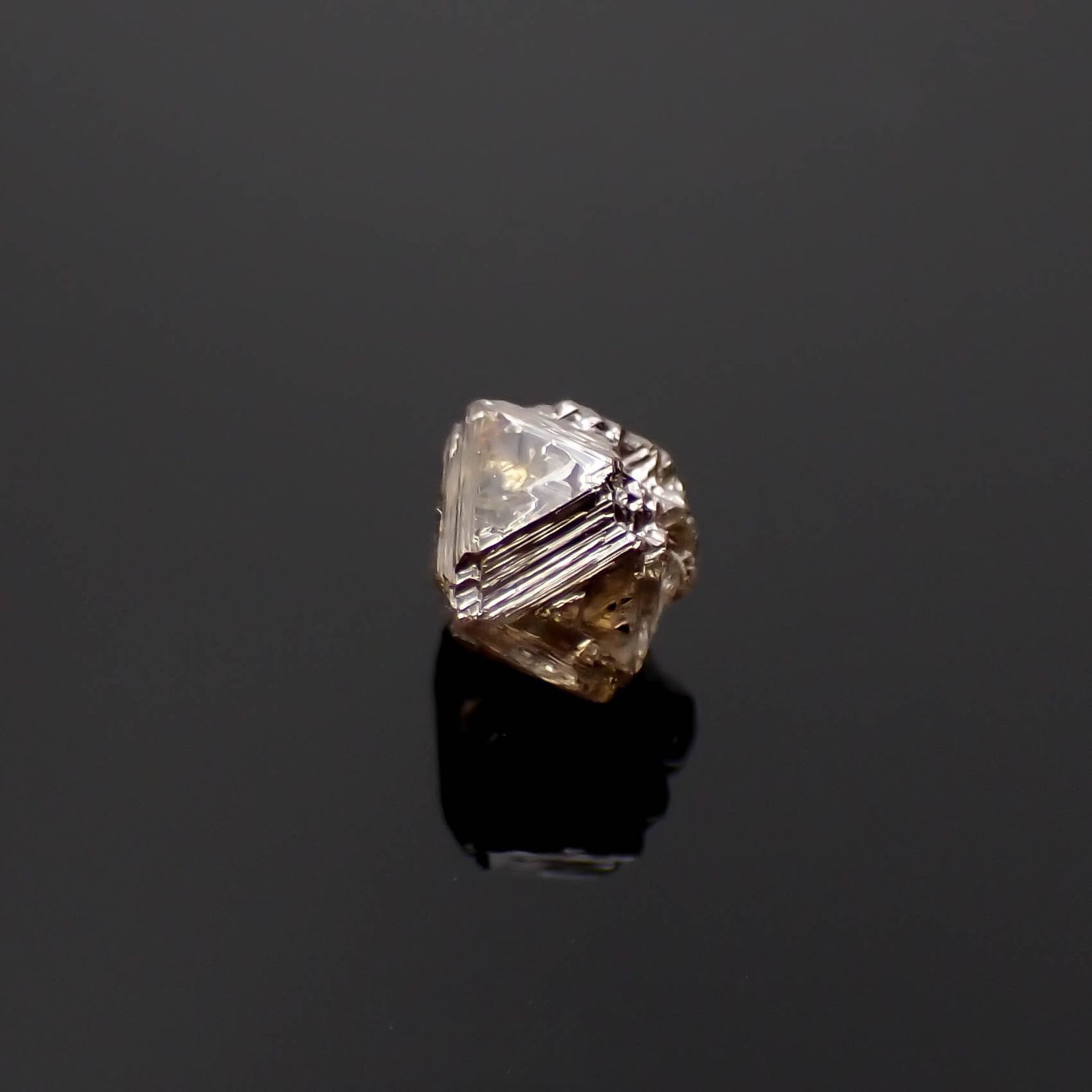 ソーヤブルダイヤモンド原石 0.52ct[230119761]4.4x4.3mm前後