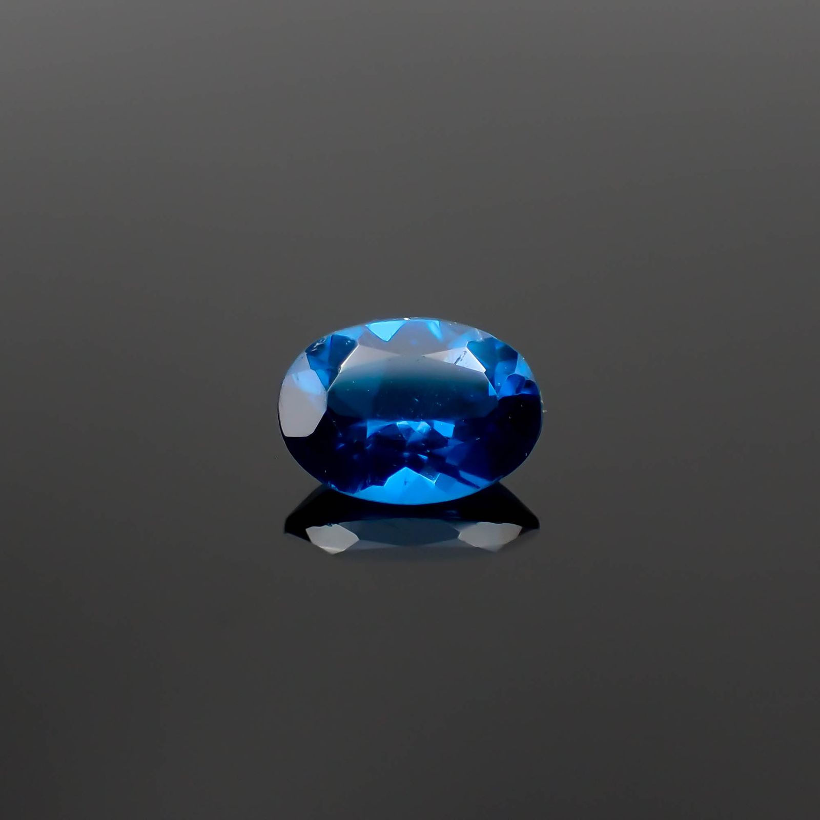 ディープブルーアパタイト  マダガスカル産 0.66ct[230421663]6.8x5mm前後