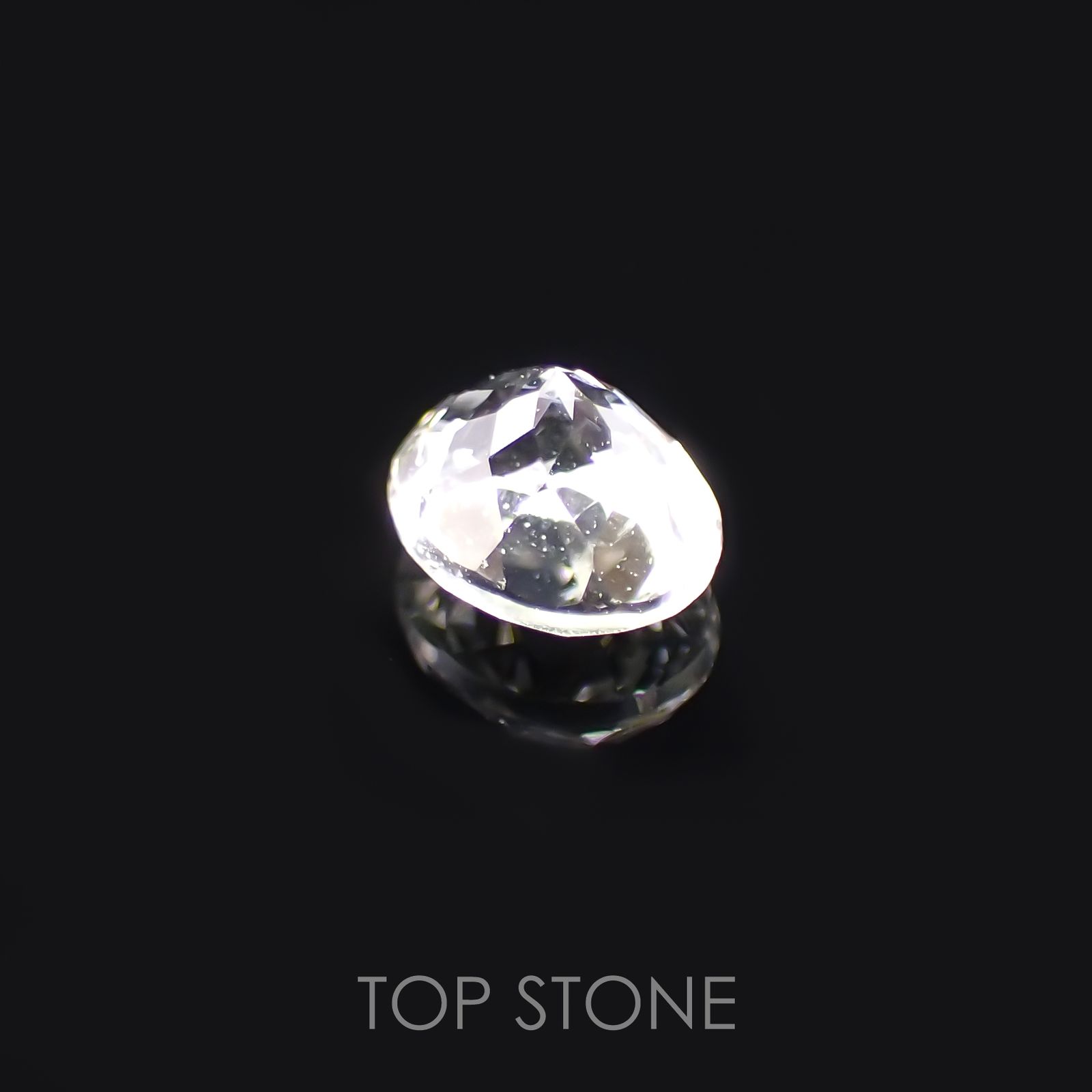 リューコガーネット ビルマ産 ルース 0.38ct[210510771]4.4×3.6mm前後
