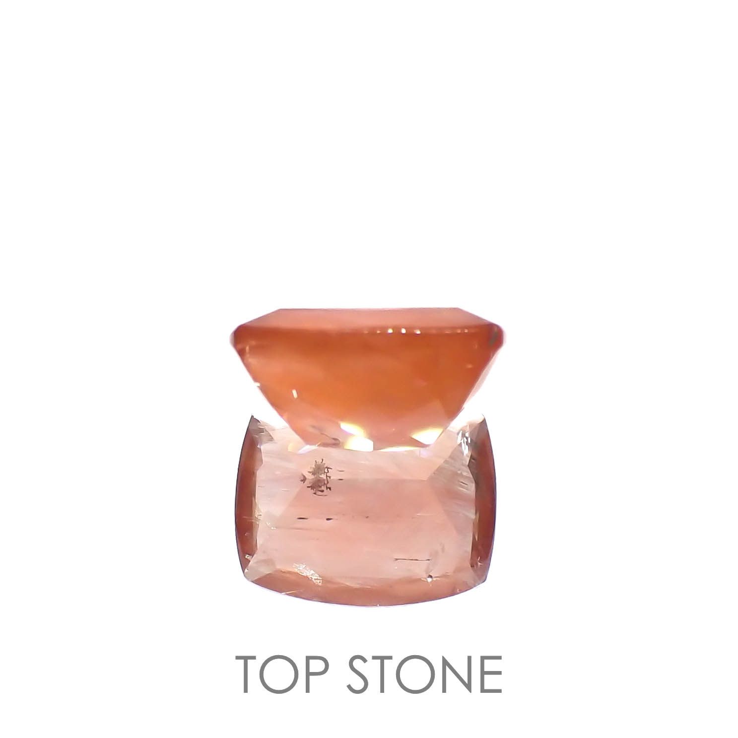 サンストーンスキャポライト(宝石名シーン・スキャポライト)タンザニア産 2.71ct 識別済[221219281]9.9x8.2mm前後