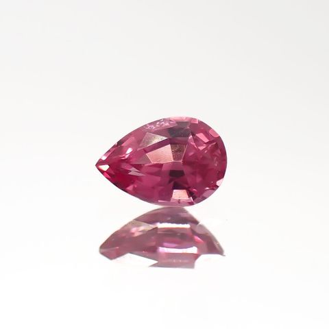 ホットピンクスピネル(宝石名ピンク・スピネル)タンザニア産 0.24ct 識別済[220817356]4.7x3.2mm前後
