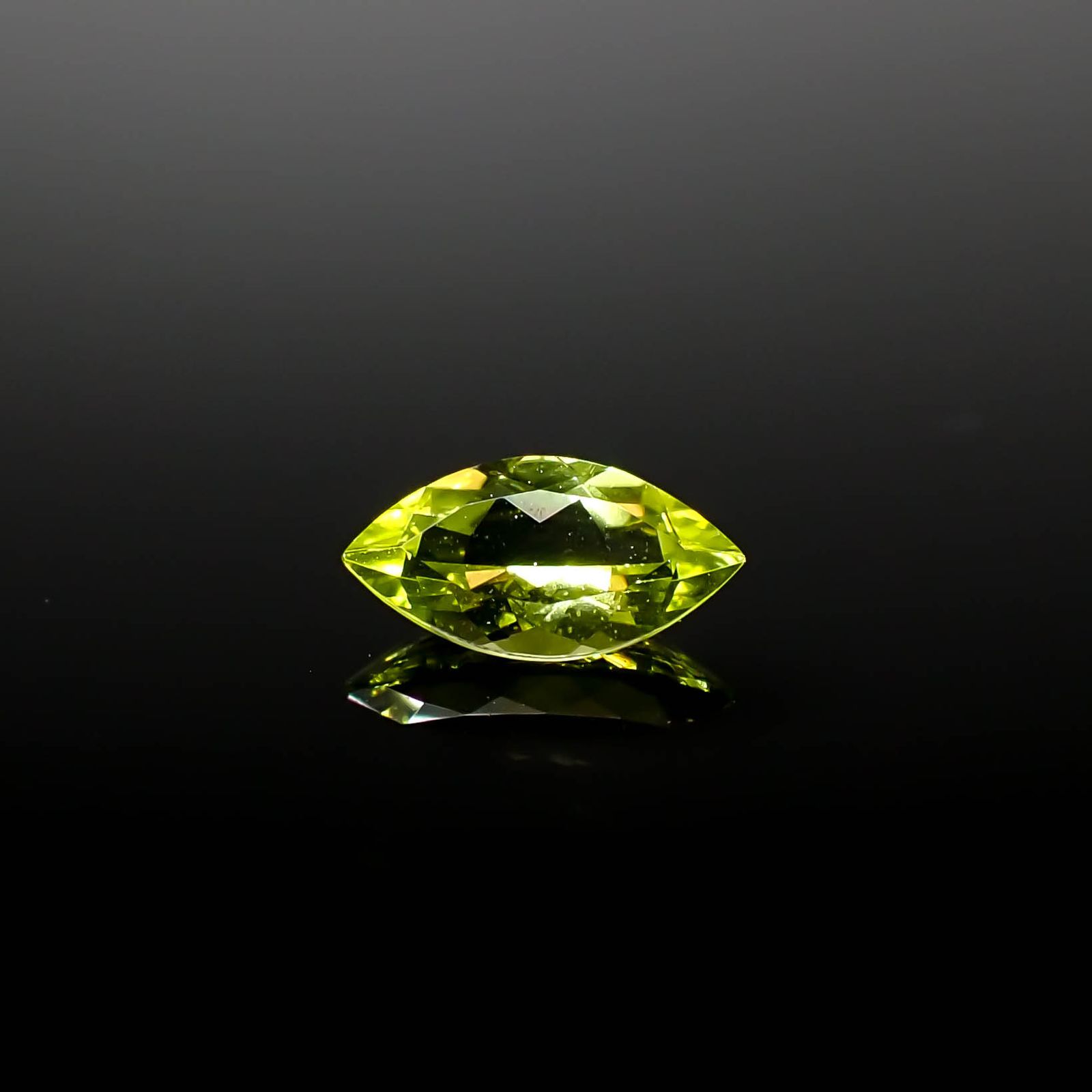 カナリートルマリン ザンビア・カナリー鉱山産 0.35ct[240527559]7x3.6mm前後