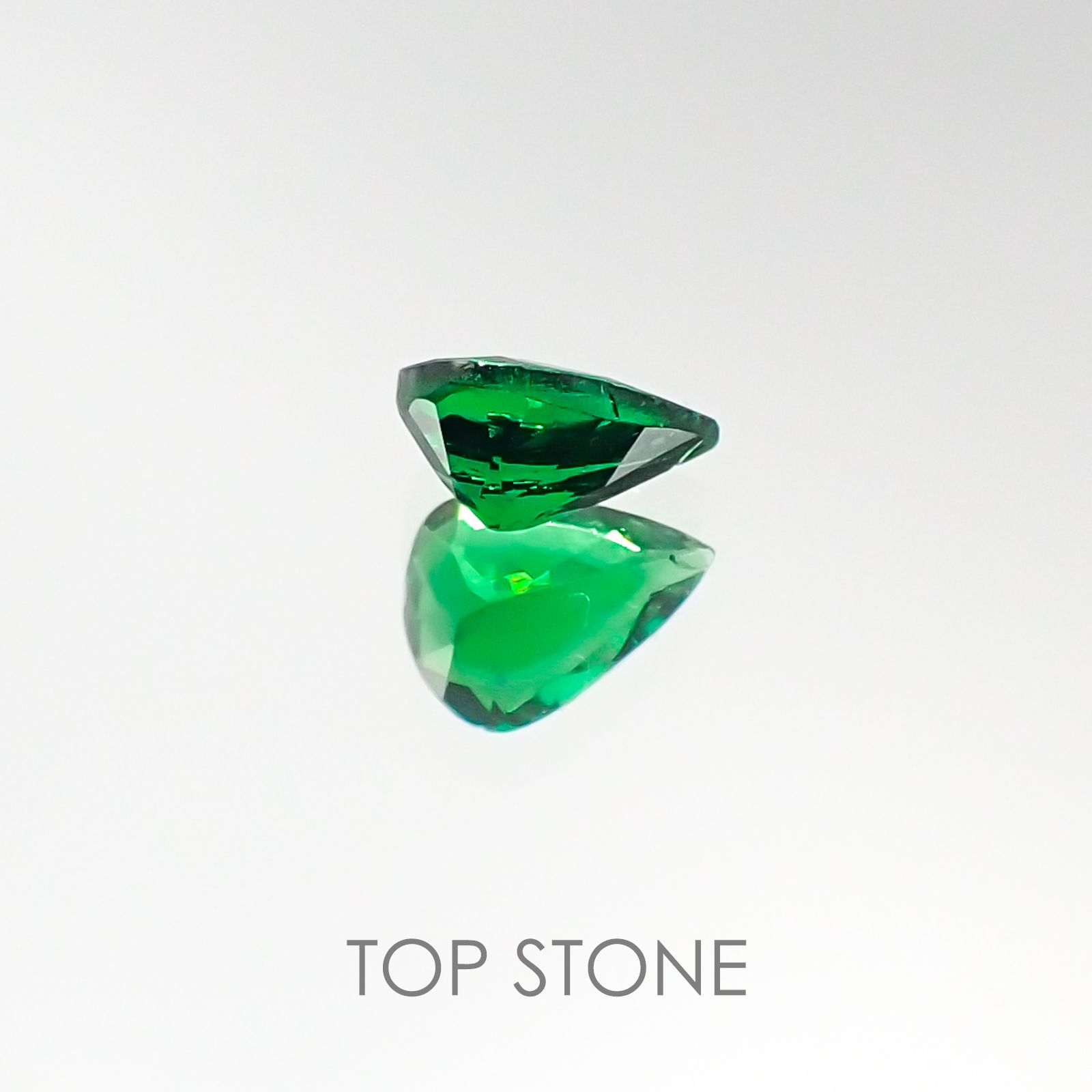 ツァボライト タンザニア産 ルース 0.23ct[20095713]4.6×3.4mm前後