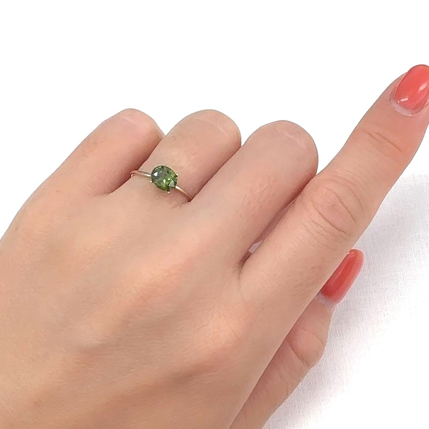 グリーンジルコン スリランカ/カンボジア産 1.17ct[240929086]6.4x5.3mm前後