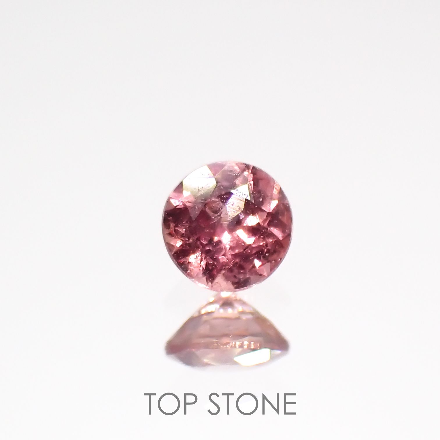 ピンクサファイア(宝石名サファイア)タンザニア・ウィンザー産 0.20ct 識別済[220616161]3.3x3.3mm前後