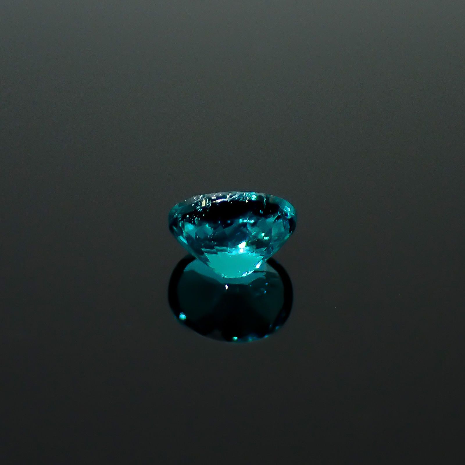 パライバトルマリン(宝石名トルマリン/別名パライバ・トルマリン)ブラジル産 GIA鑑付 0.48ct / 5.46x4.33mm前後 [260732609]