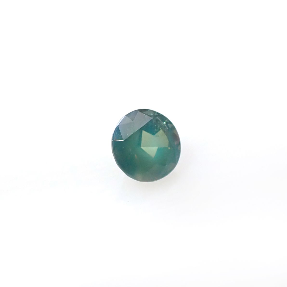シルキーアレキサンドライト ブラジル・ミナスジェライス州ヘマチタ鉱山産 0.17ct [250129760]3.2x3.2mm前後