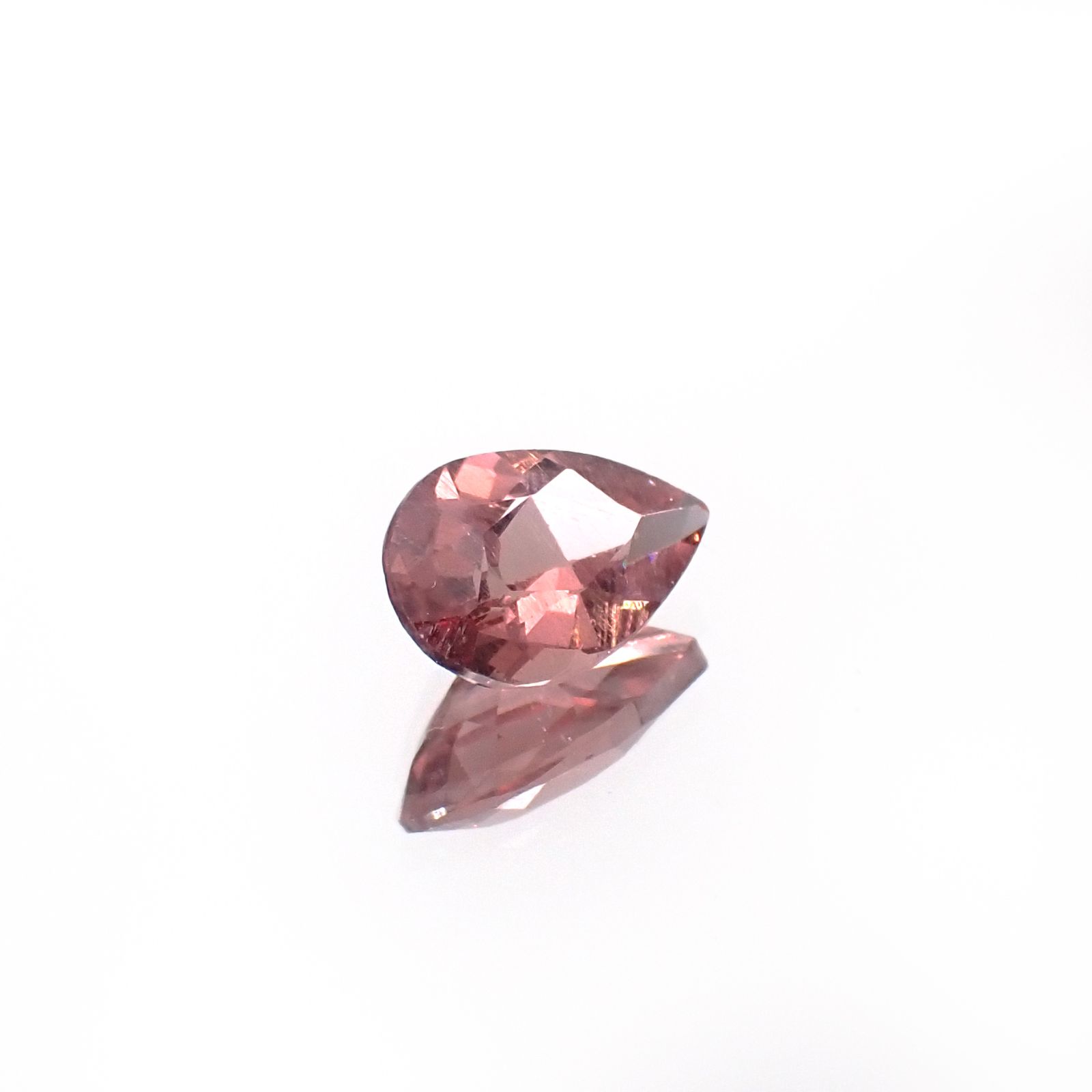 ピンクアパタイト ブラジル産 0.90ct[231224936]7.9x5.1mm前後