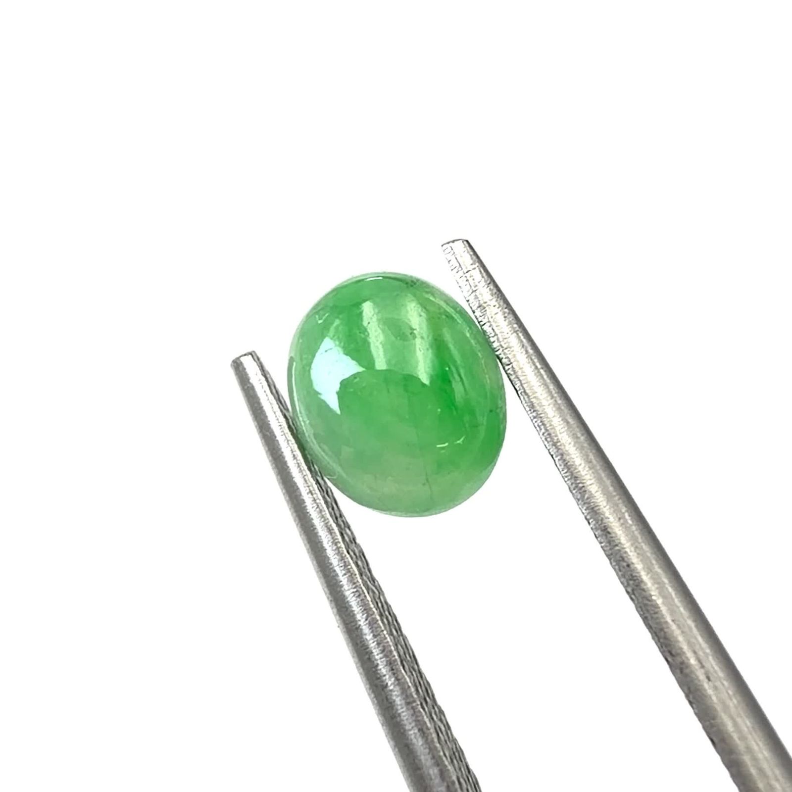 翡翠 ビルマ産 0.84ct / 6.4x5.3mm前後 [260532112] | TOP STONE