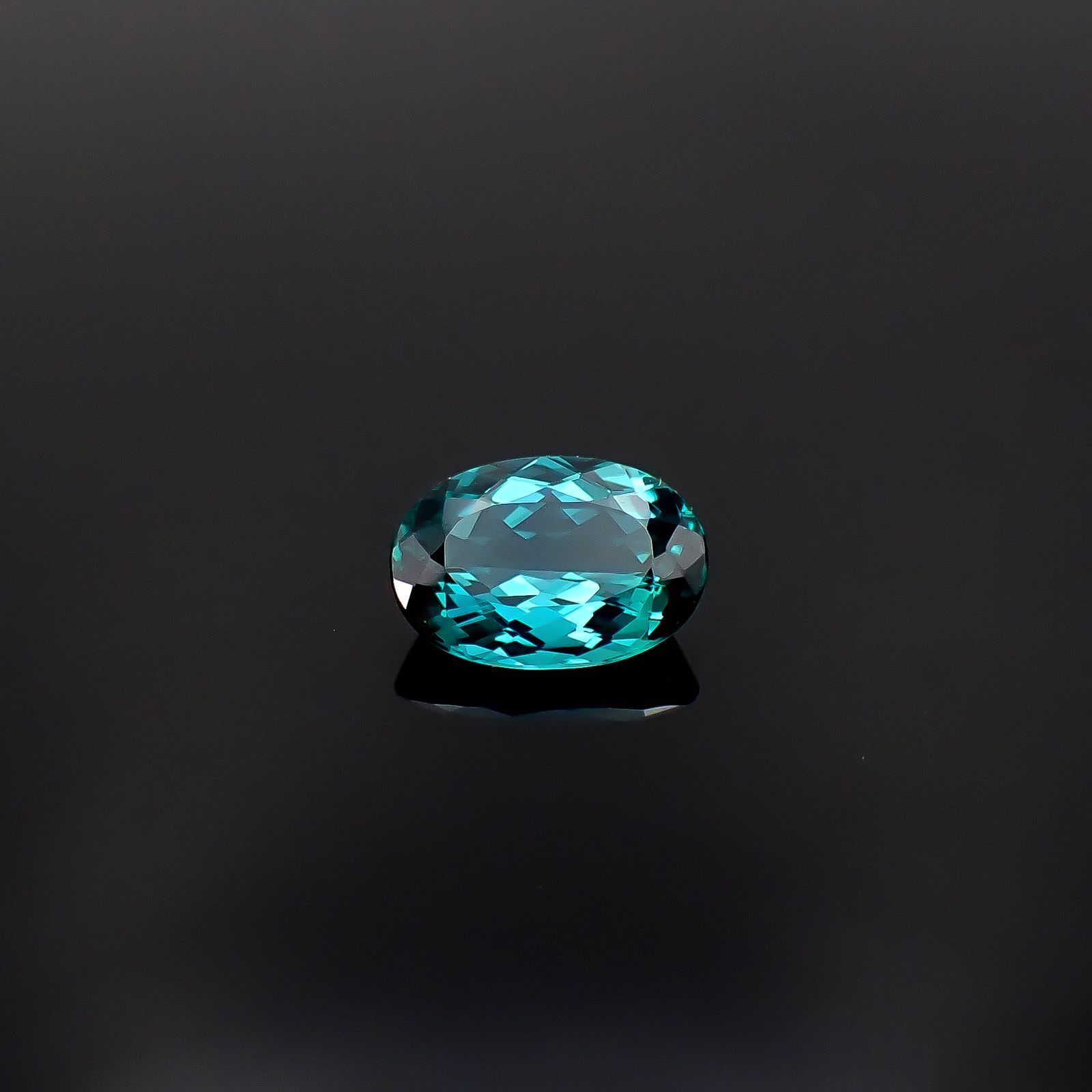 ブルーグリーントルマリン ブラジル産 4.98ct / 13.4x9.4mm前後 [260231783]