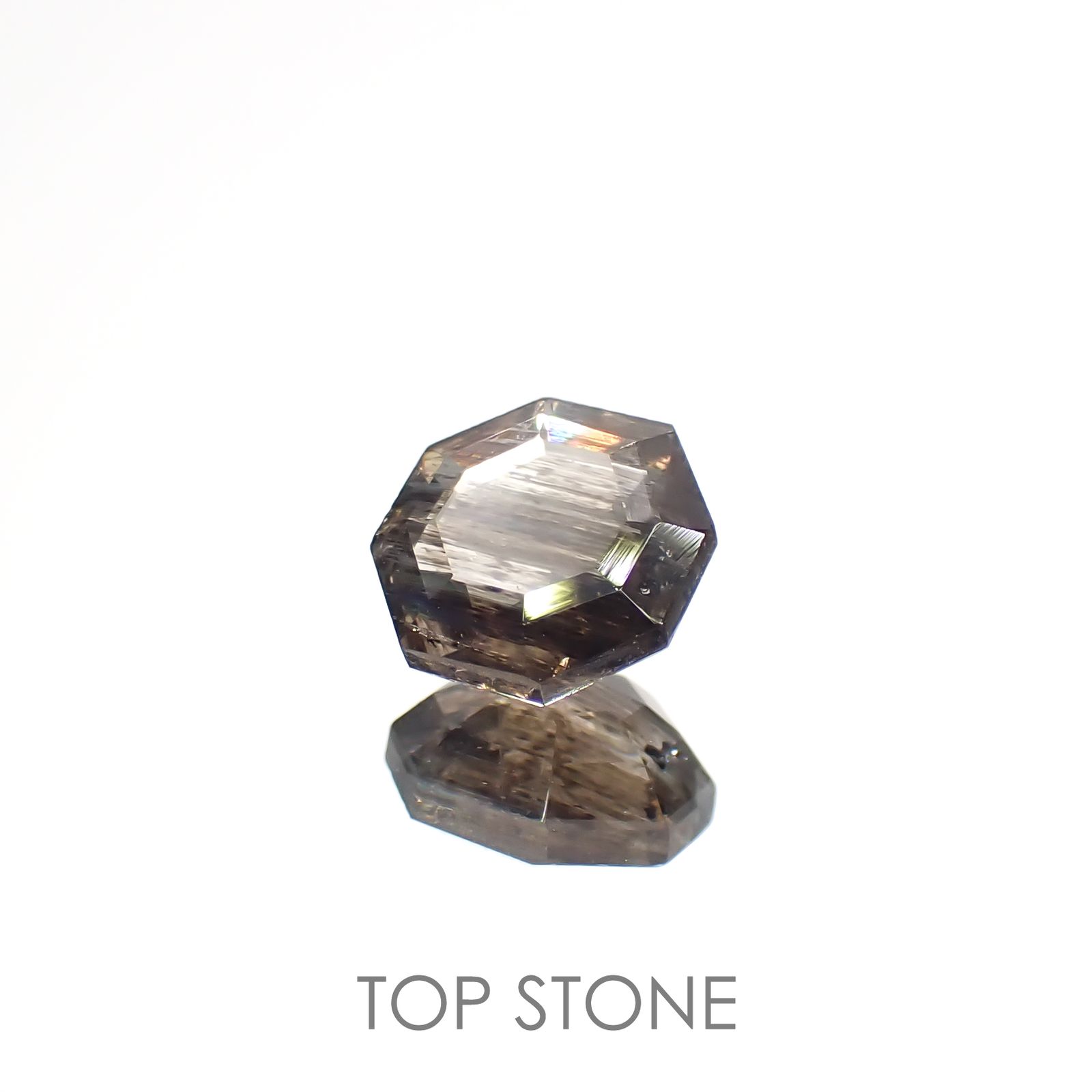 ◇オクタゴンカット◇レインボースキャポライト ブラジル産 0.77ct[220817520]6x5.9mm前後