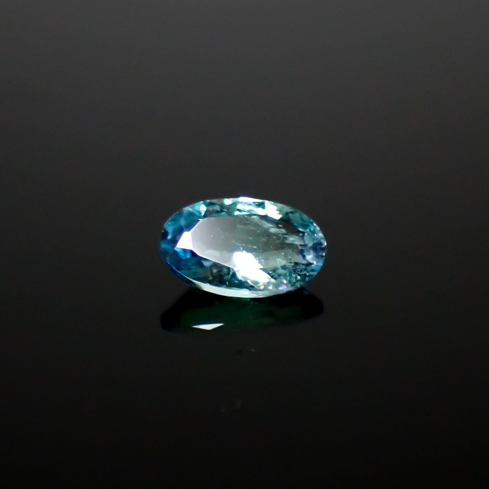 ブルーグリーンコーネルピン(宝石名ブルーグリーン・コーネルピン)タンザニア産 0.26ct 識別済[240527685]5.2x3mm前後