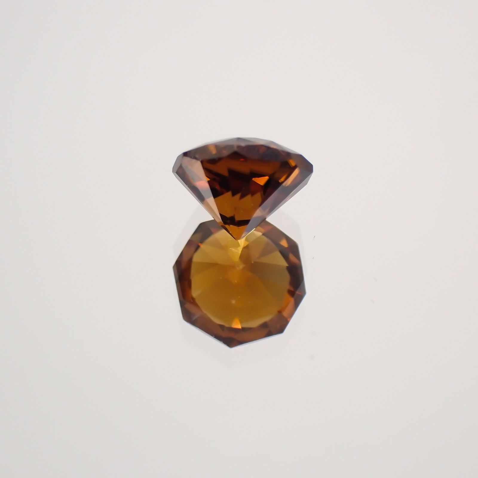 <ランダムセレクト1個販売> ◇オクタゴンカット◇ブラウンジルコン(宝石名ブラウン・ジルコン) カンボジア産 0.85ct前後 識別済[210510661]5×5mm前後