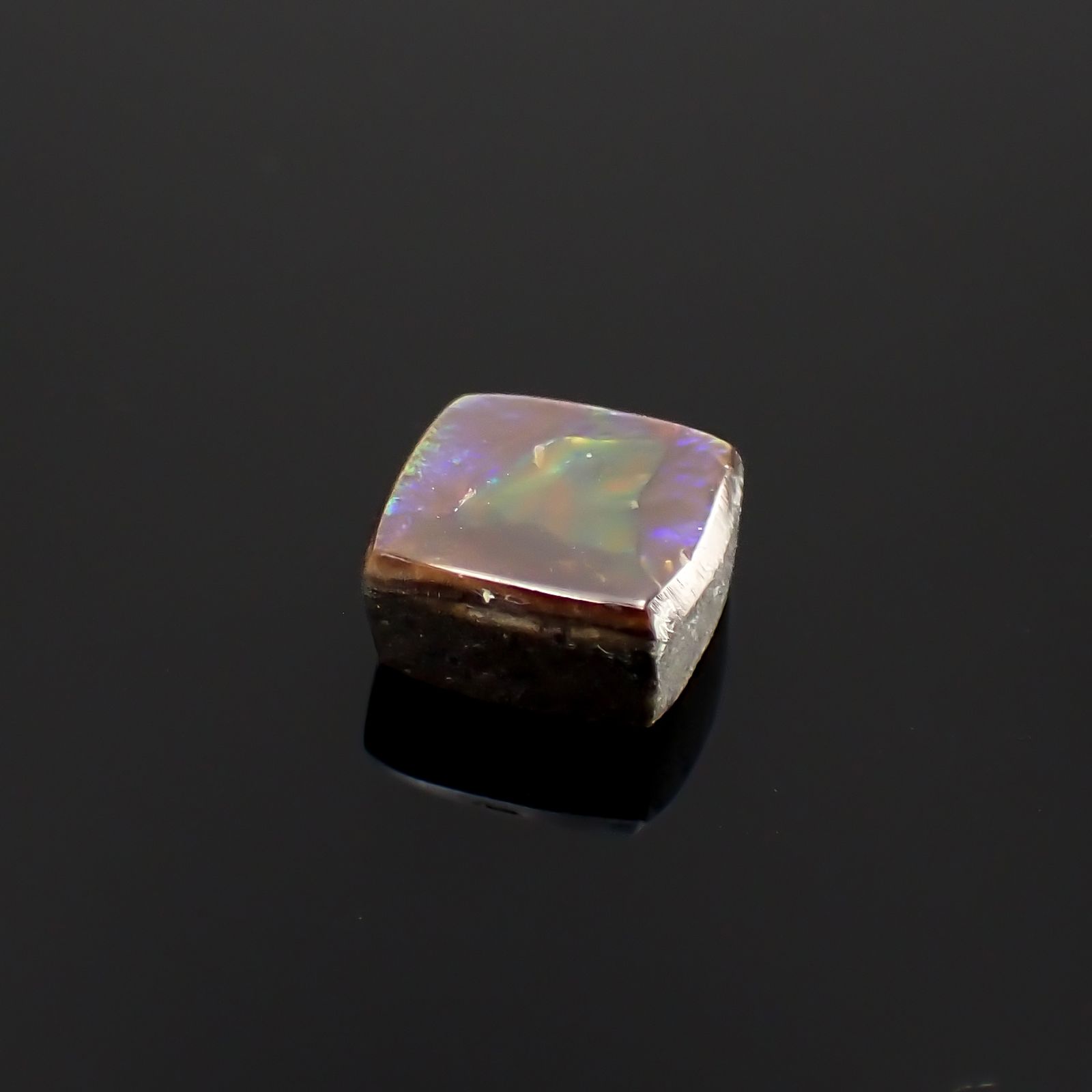 アンモライト トリプレット カナダ産 3.03ct[230823115]8.2x8.1mm前後