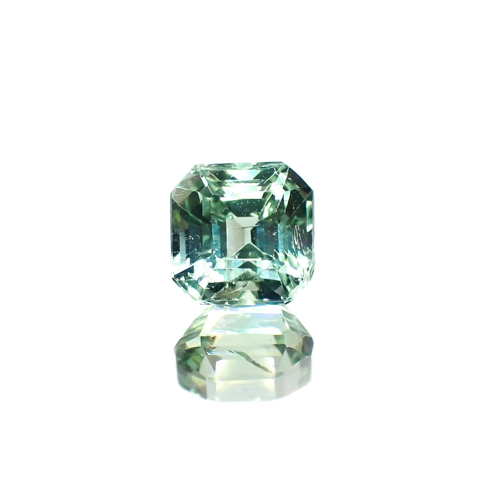 ブルーグリーントルマリン(宝石名トルマリン)アフガニスタン産 識別済 0.78ct / 5.2x5.2mm前後 [221018342]