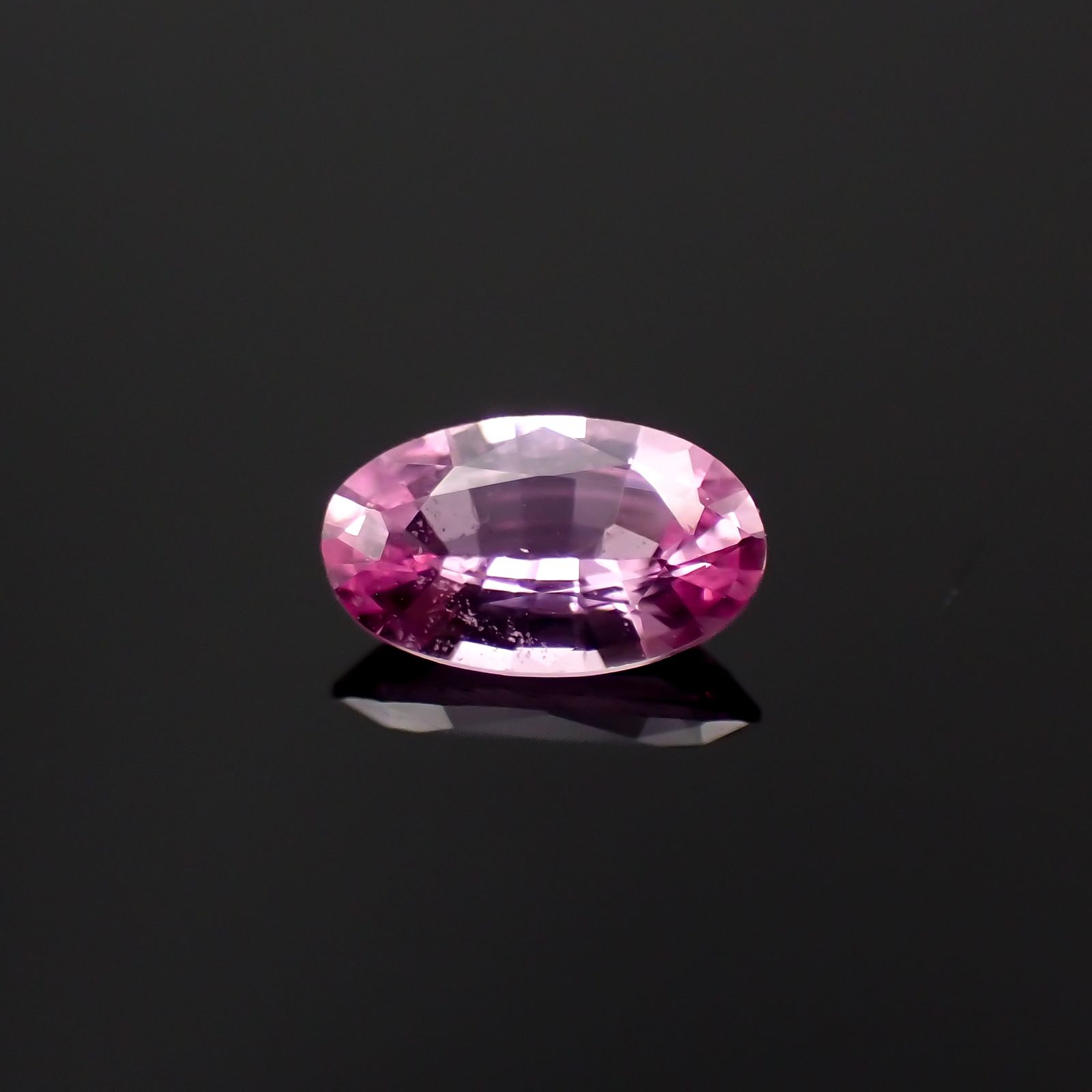 ネオンピンクサファイア スリランカ産 0.24ct[230421529]4.8x3mm前後 | TOP STONE(トップストーン)
