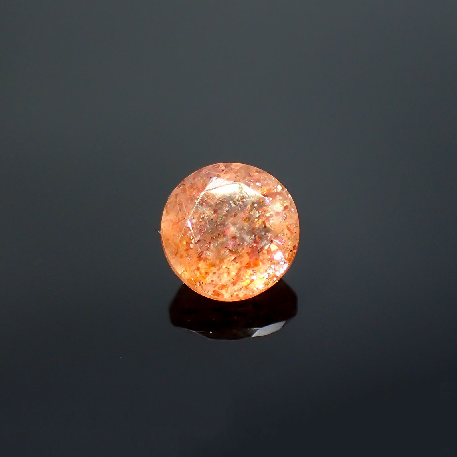 イリュージョンサンストーン(宝石名フェルドスパー) タンザニア産 1.91ct 識別済[210812298]7.9×7.9mm前後