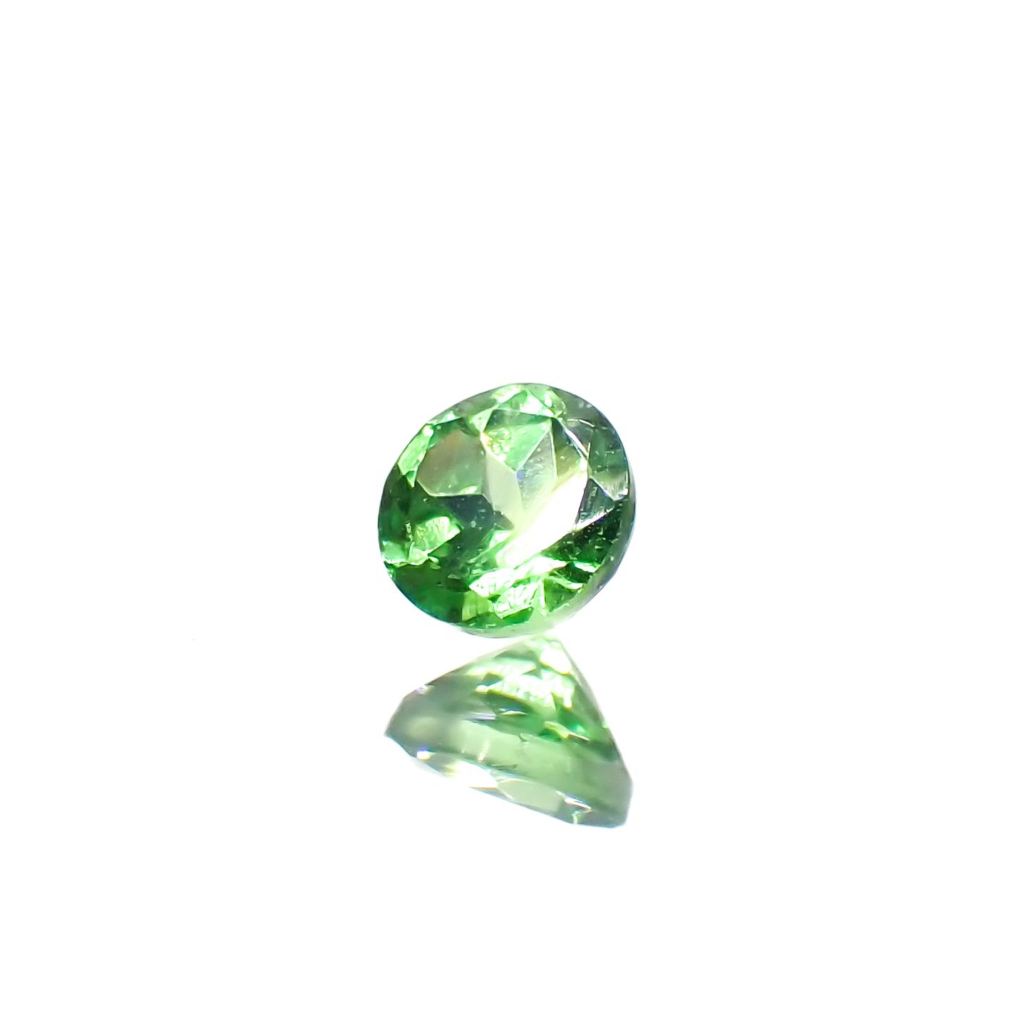 ツァボライト(宝石名グリーン グロッシュラー・ガーネット)タンザニア産 0.16ct 識別済[240226092]3x3mm前後