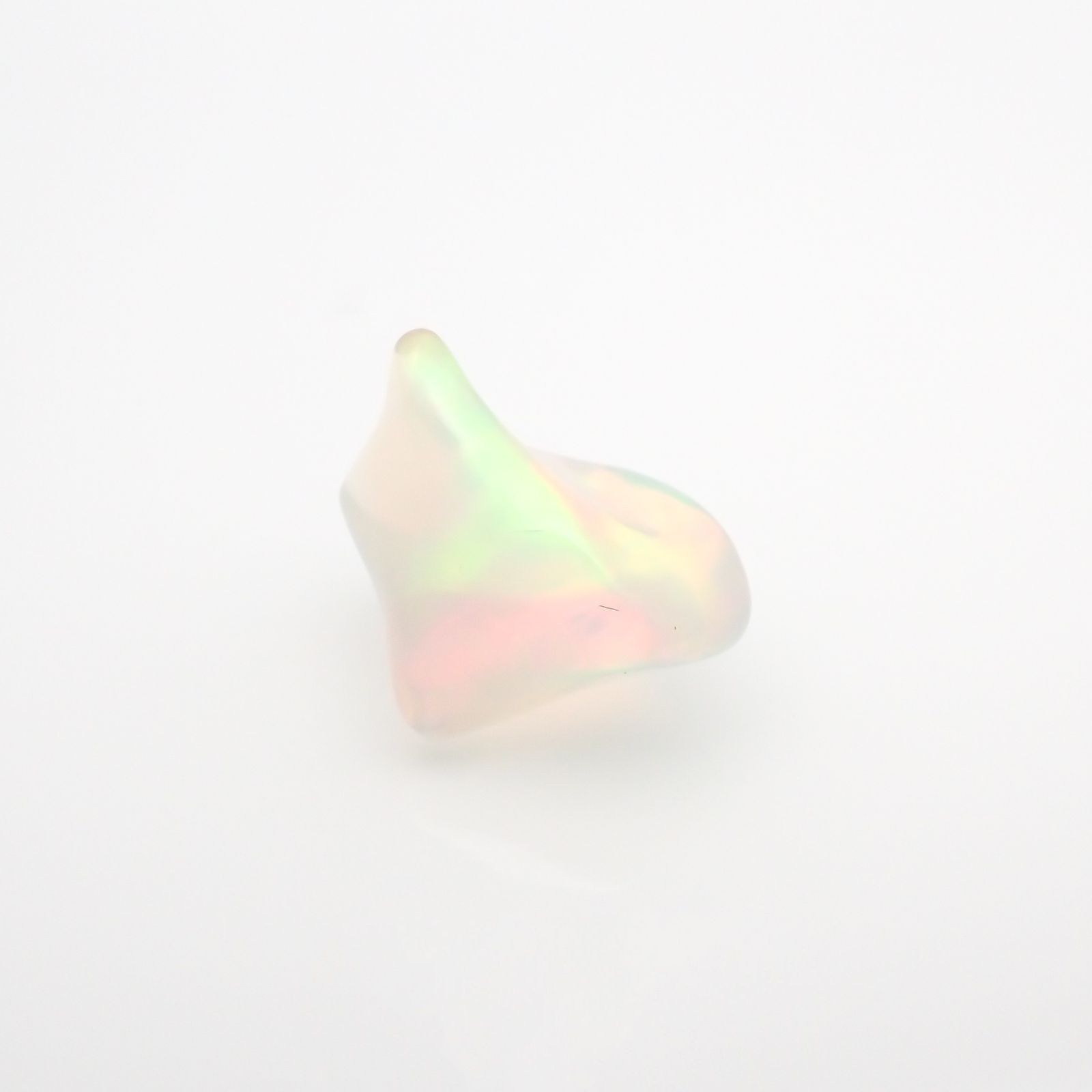 ◇バロック型◇エチオピアオパール(宝石名オパール) エチオピア産 識別済 3.79ct / 13.2x10.9mm前後 [260113175]