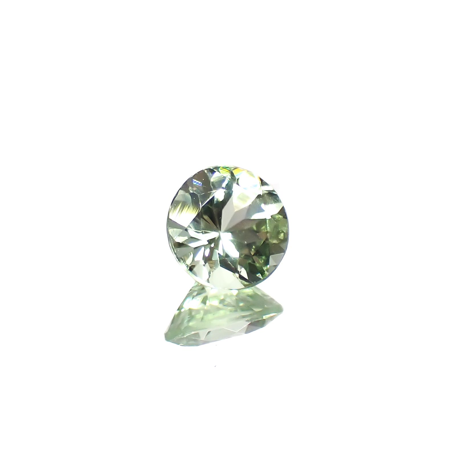 ミントペリドット パキスタン/ノルウェー産 0.62ct[240728559]5.5x5.5mm前後