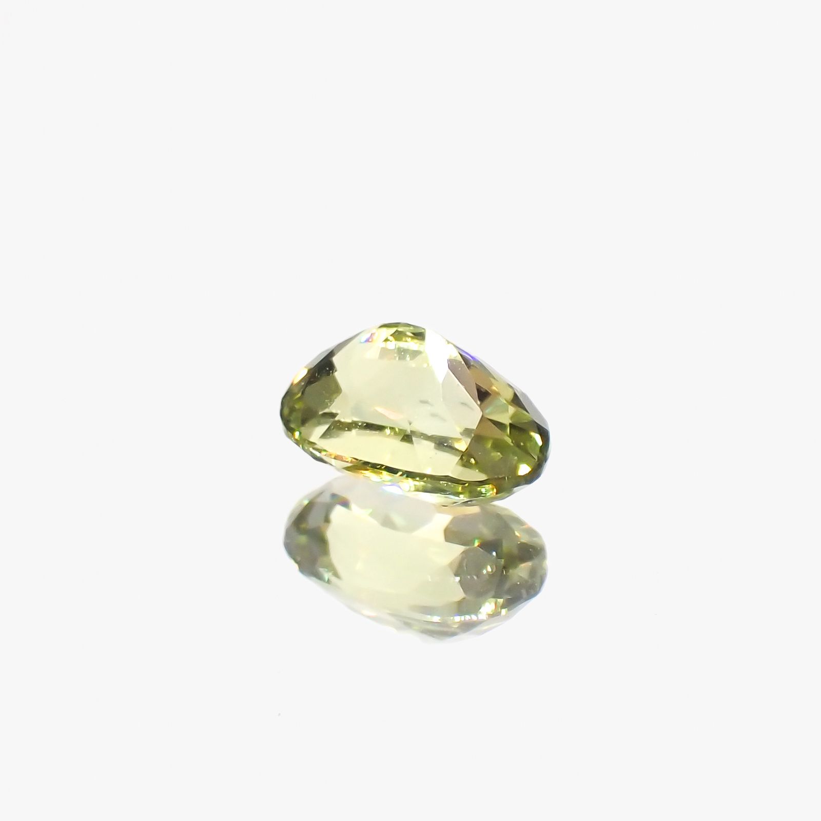 マリガーネット(宝石名グロッシュラー アンドラダイト・ガーネット)マリ共和国産 0.62ct 識別済[231124326]5.8x3.9mm前後